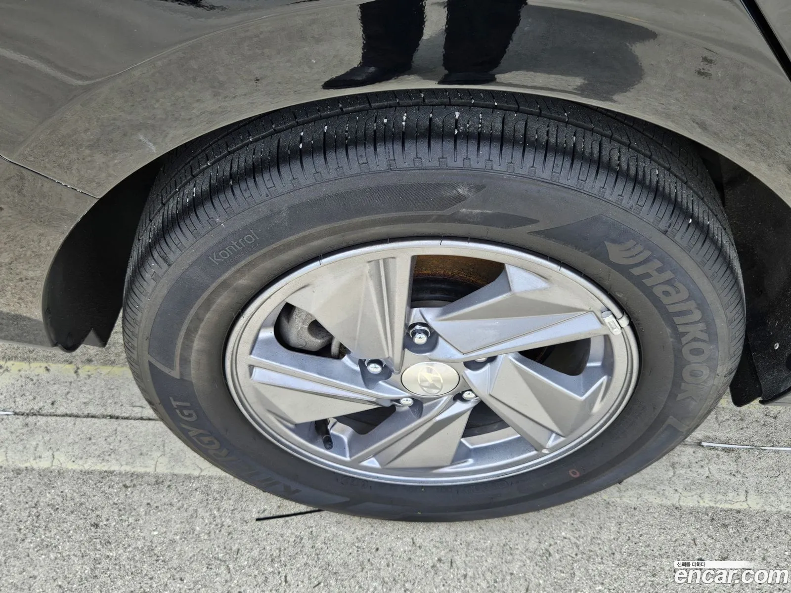 Hyundai Elantra 2023 — 8