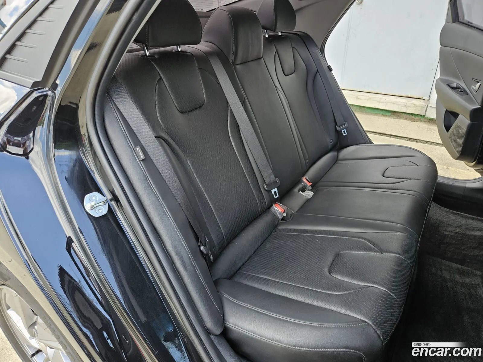 Hyundai Elantra 2023 — 20