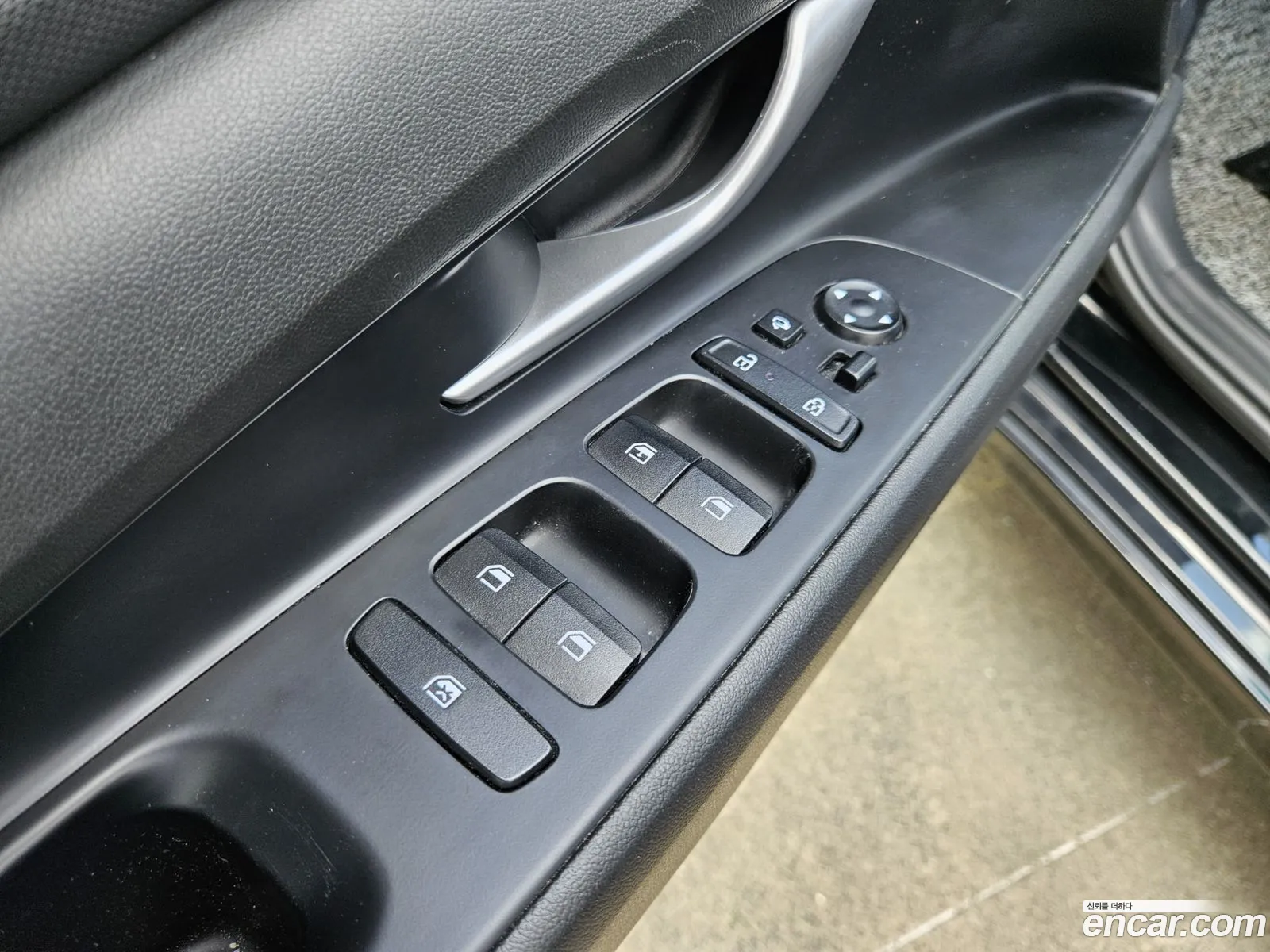Hyundai Elantra 2023 — 13
