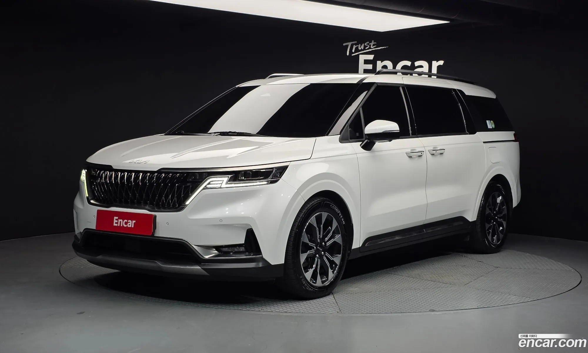 Kia Carnival 2021 — 20