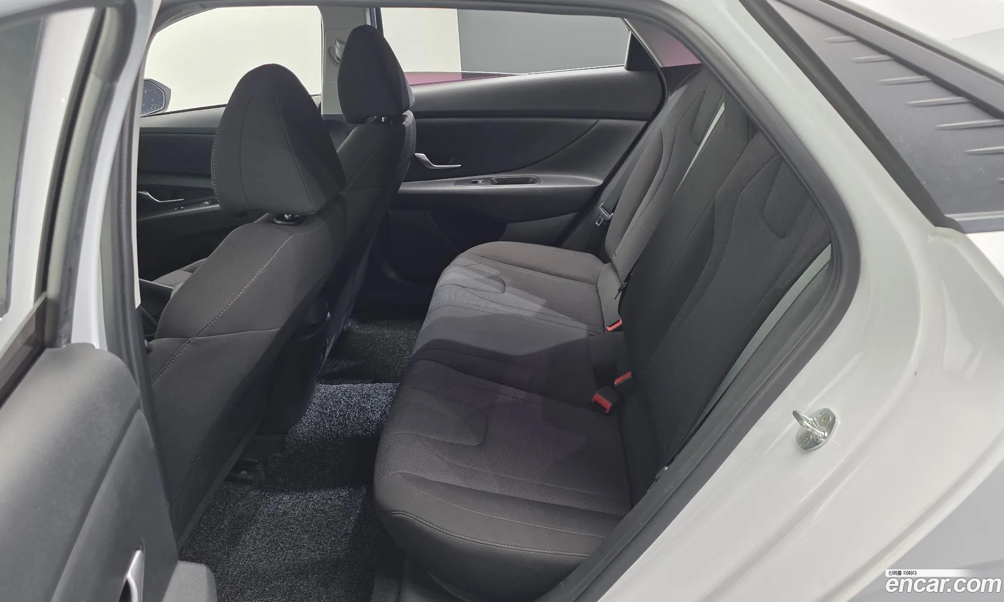 Hyundai Elantra 2021 — 24