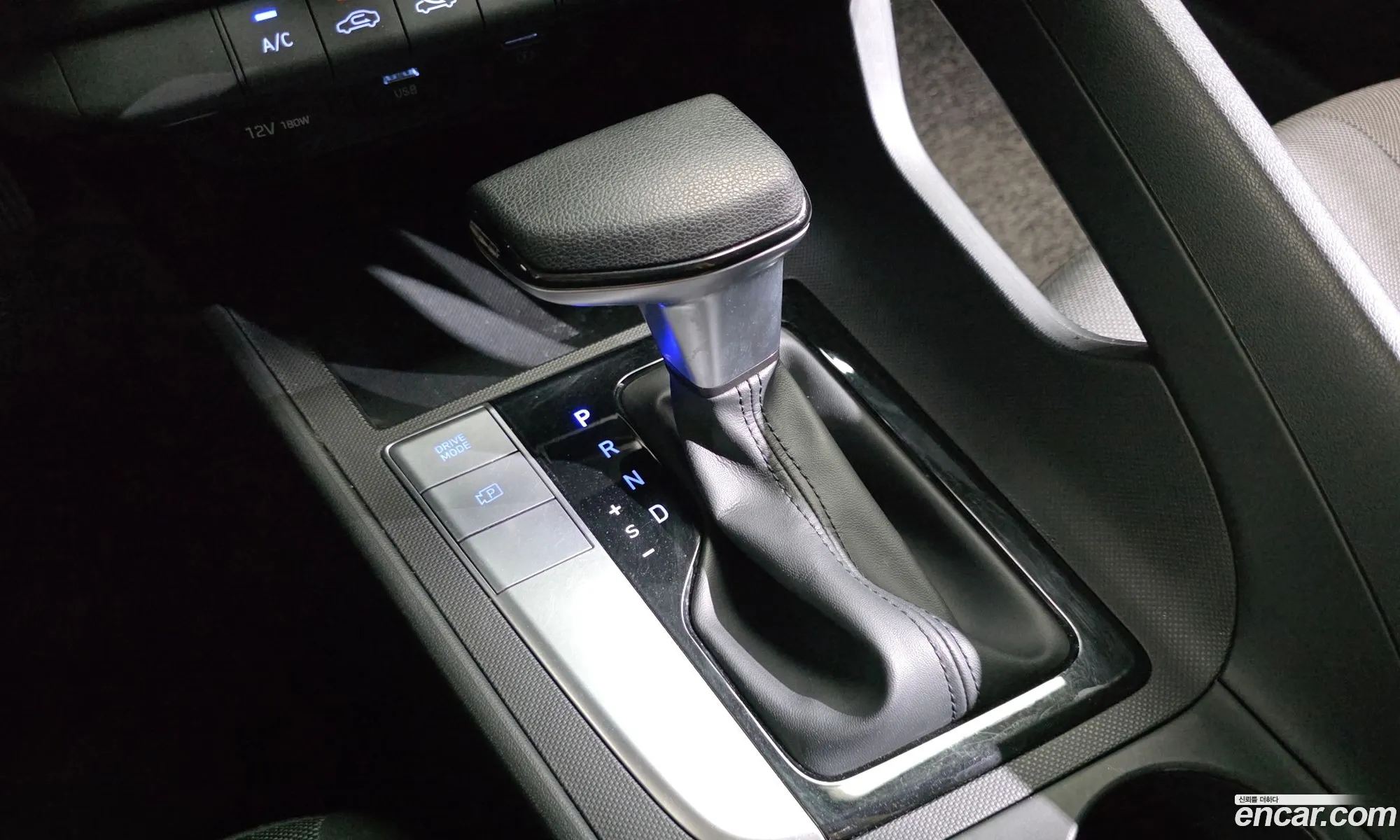 Hyundai Elantra 2021 — 32
