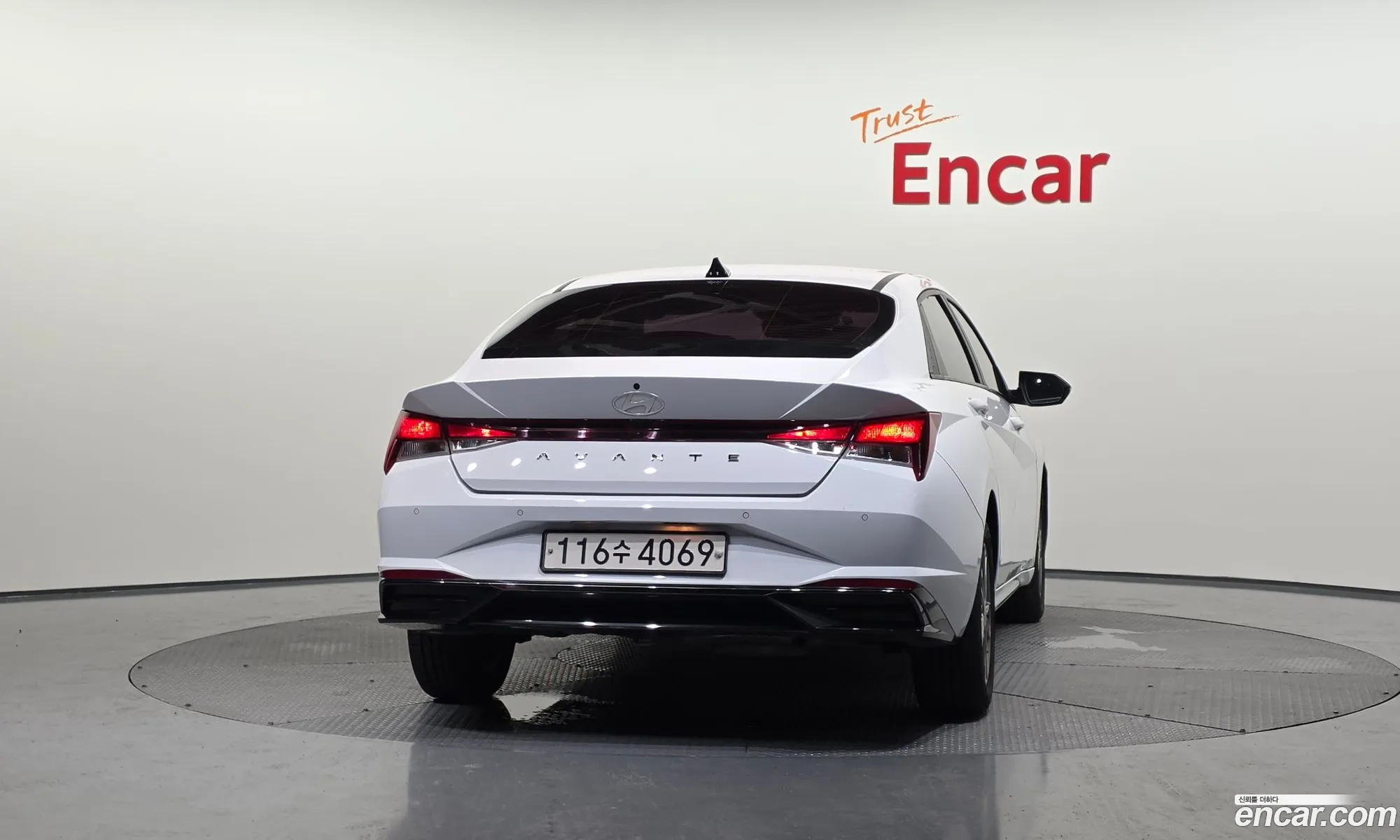 Hyundai Elantra 2021 — 3