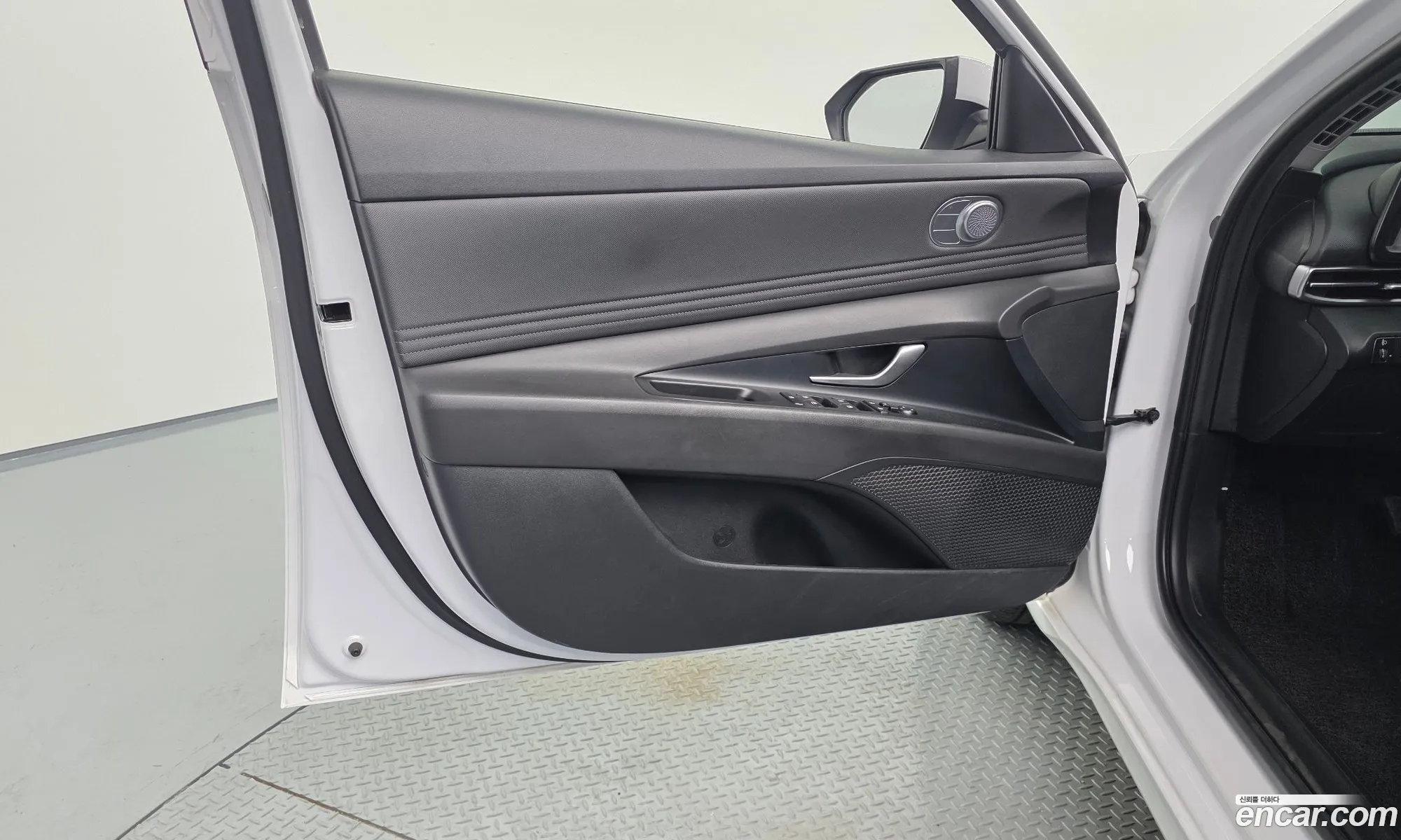 Hyundai Elantra 2021 — 16