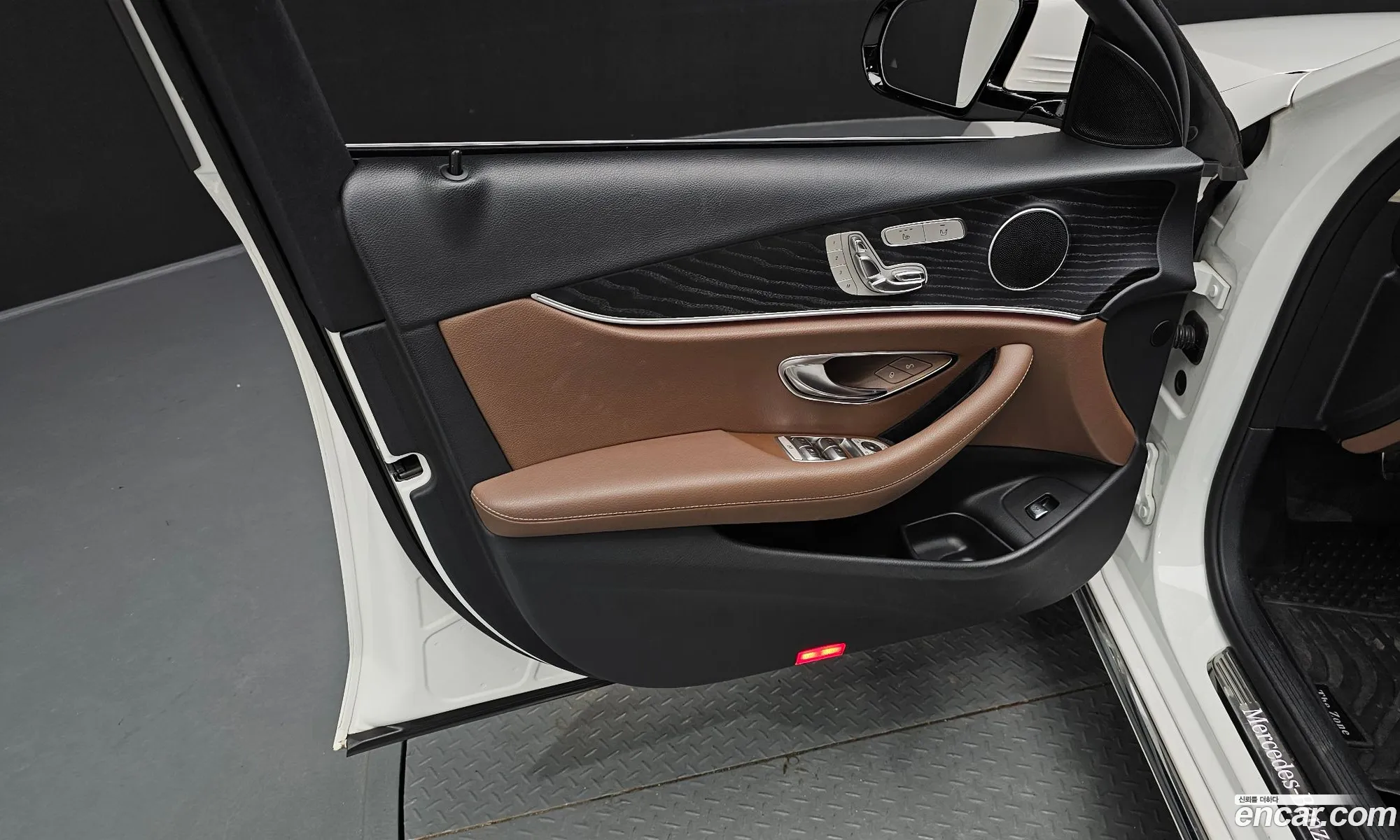 Mercedes-Benz E-Class W213 2018 — 21