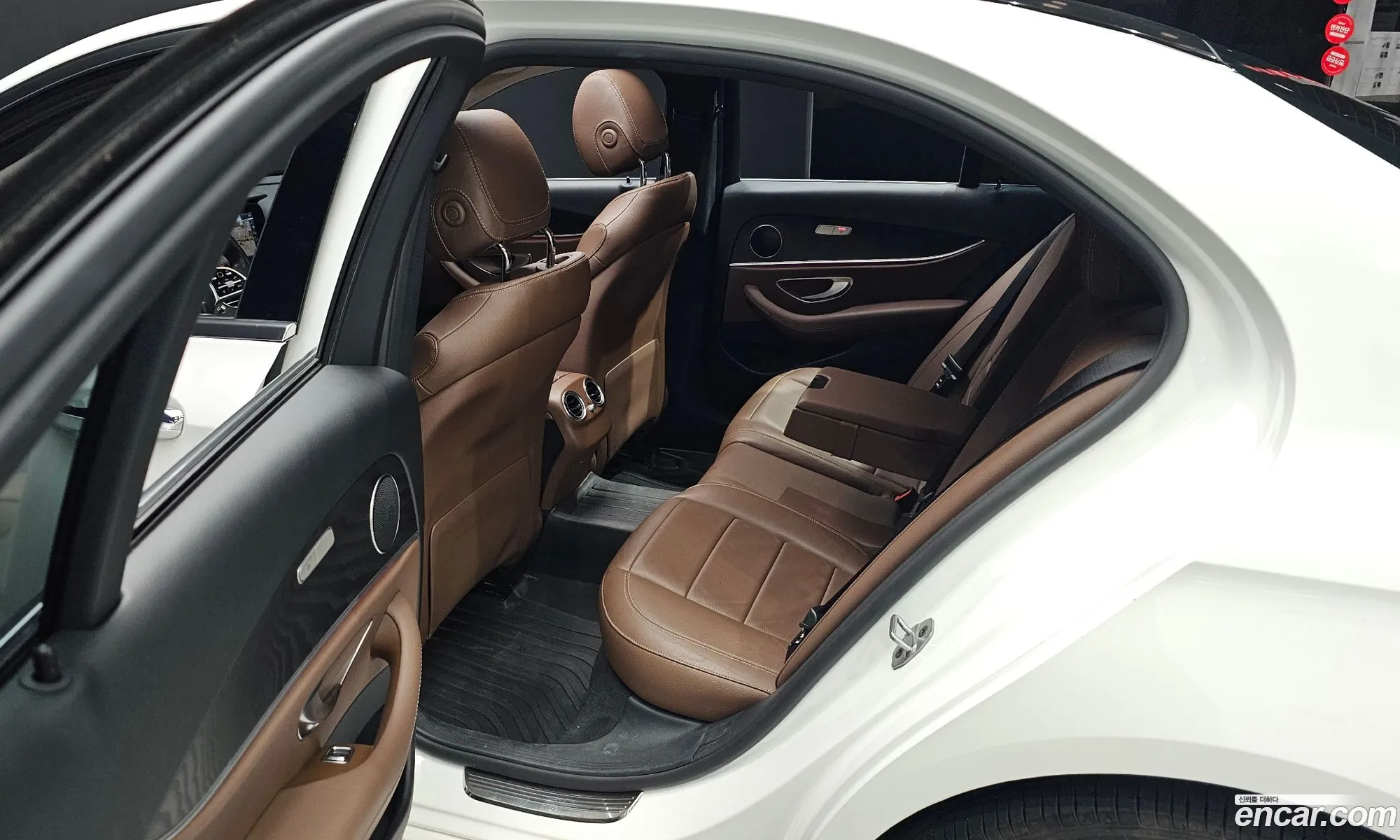Mercedes-Benz E-Class W213 2018 — 11