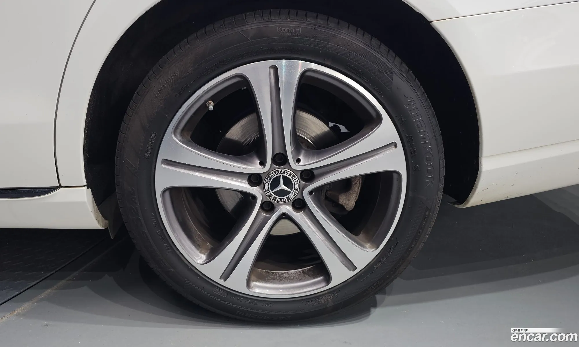 Mercedes-Benz E-Class W213 2018 — 20