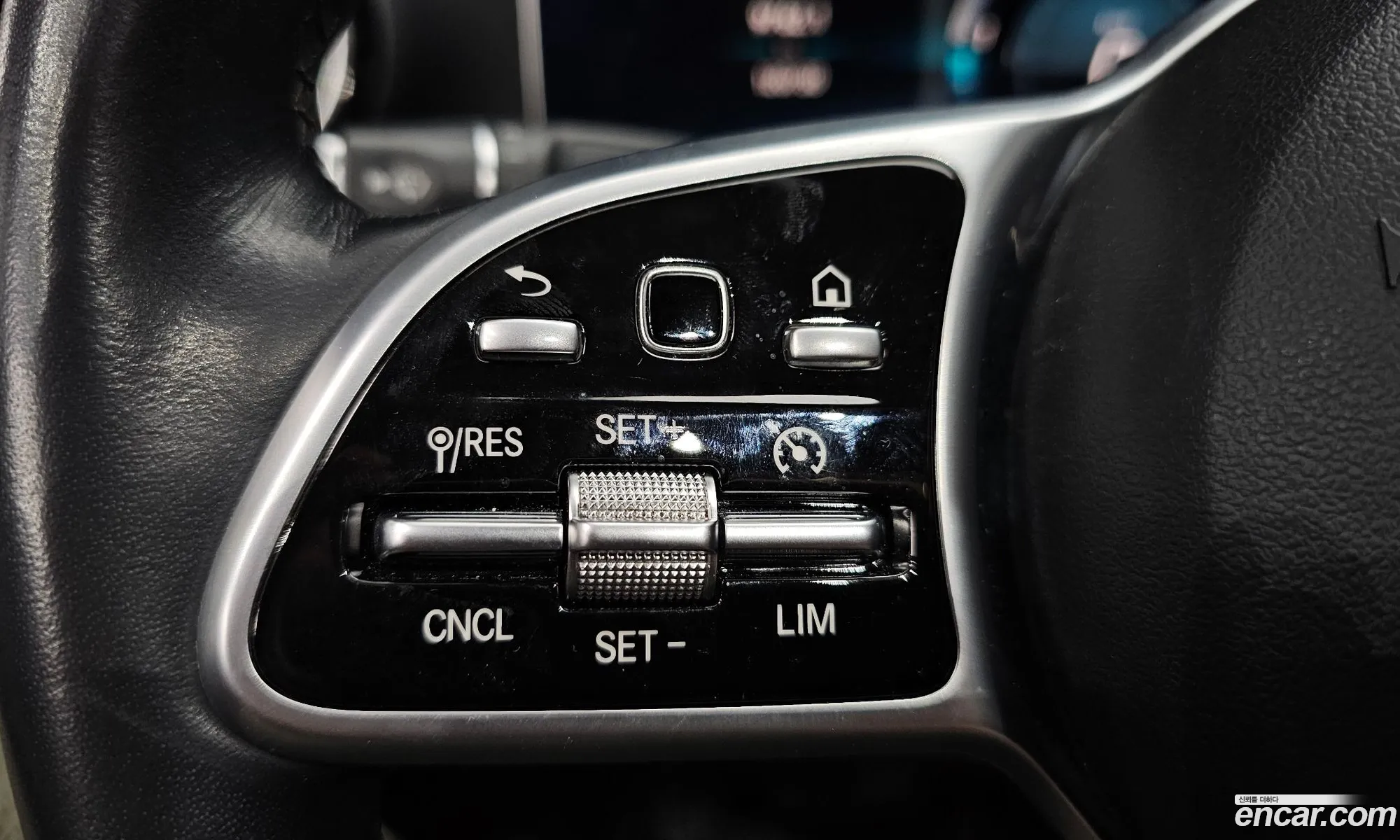 Mercedes-Benz E-Class W213 2018 — 15