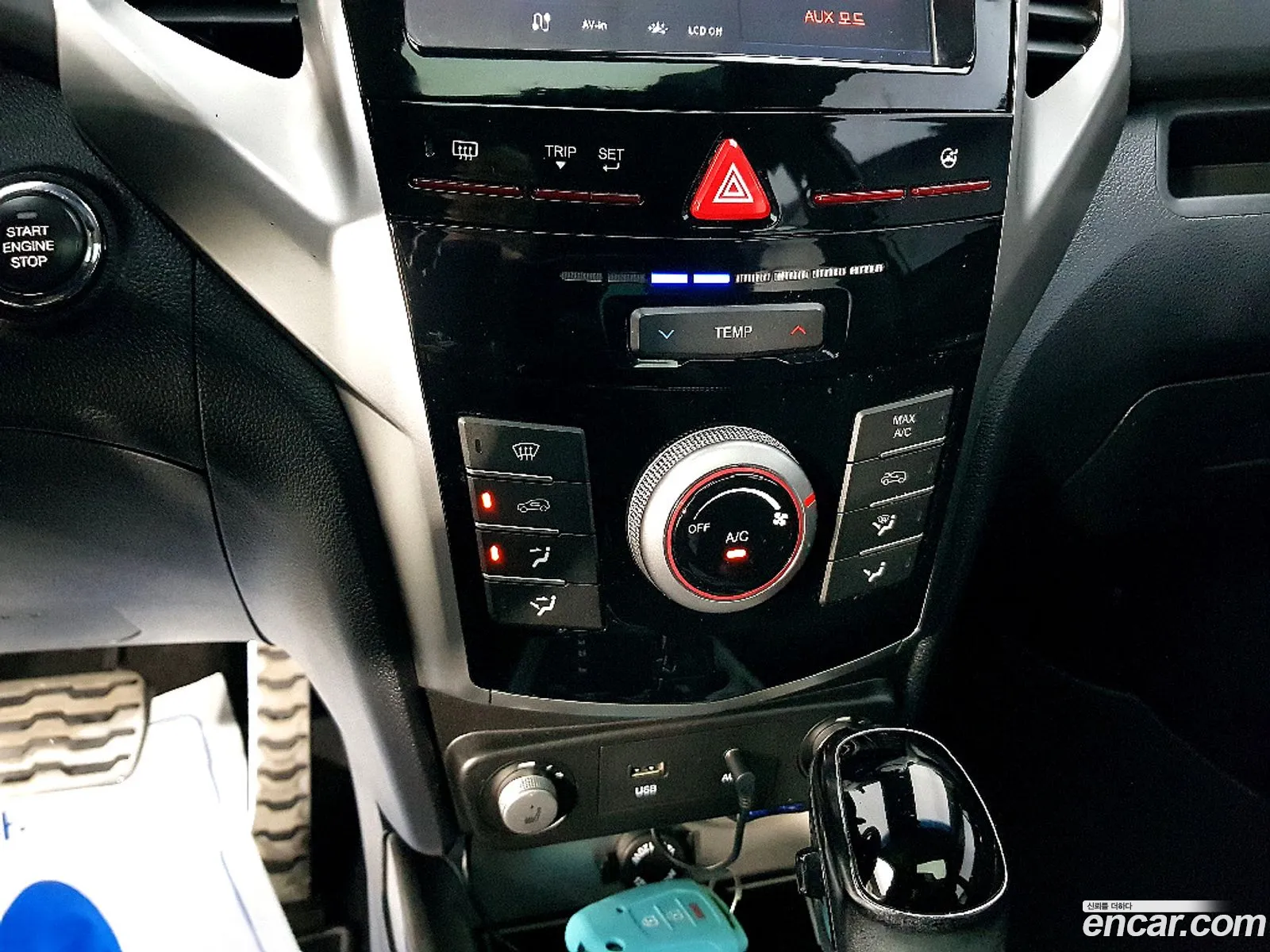 KG Mobility (SsangYong) Tivoli 2016 — 12