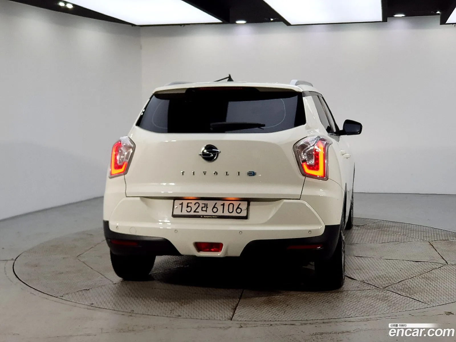 KG Mobility (SsangYong) Tivoli 2016 — 17