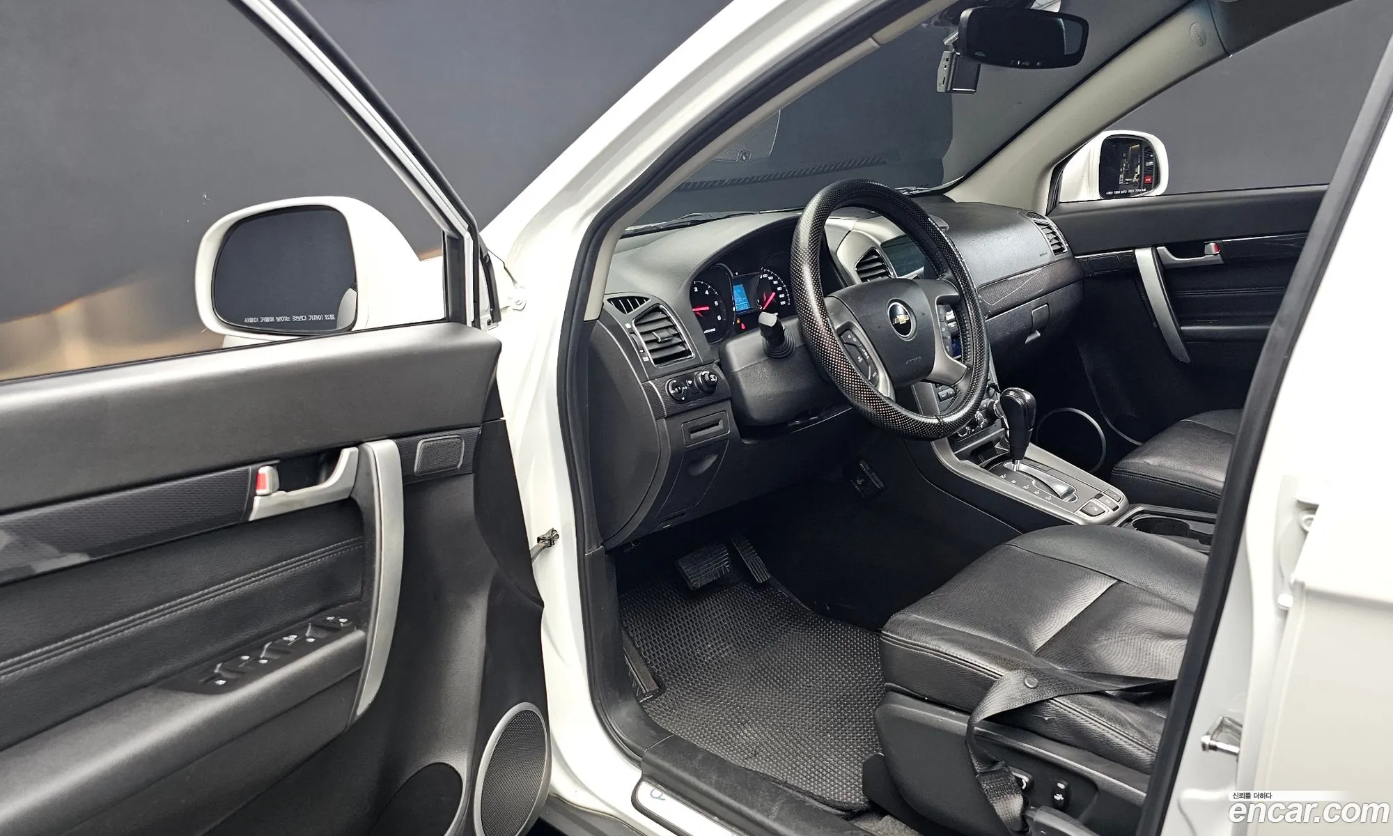 Chevrolet (GM Daewoo) Captiva 2014 KLACA26YDEB051996 — 4