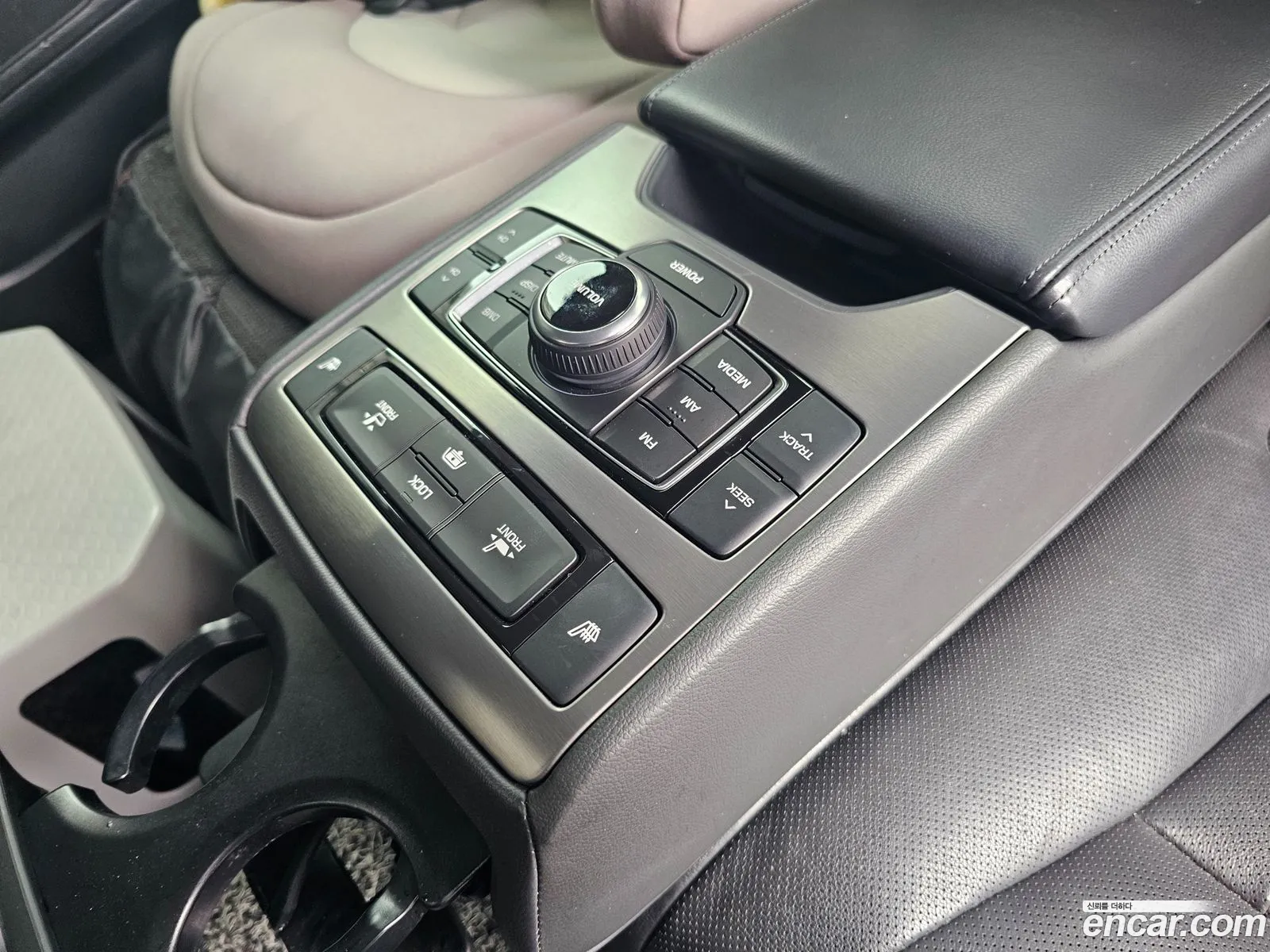 Hyundai Genesis DH