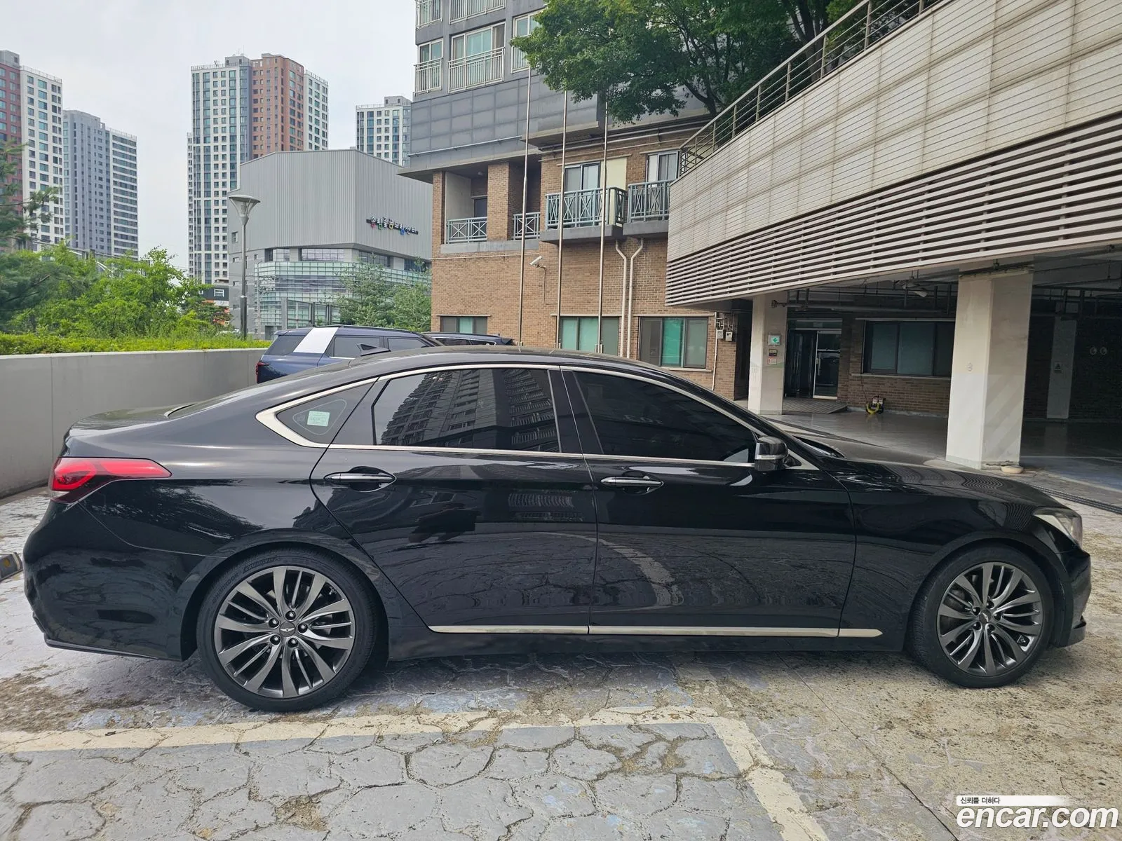 Hyundai Genesis DH 2016 — 10
