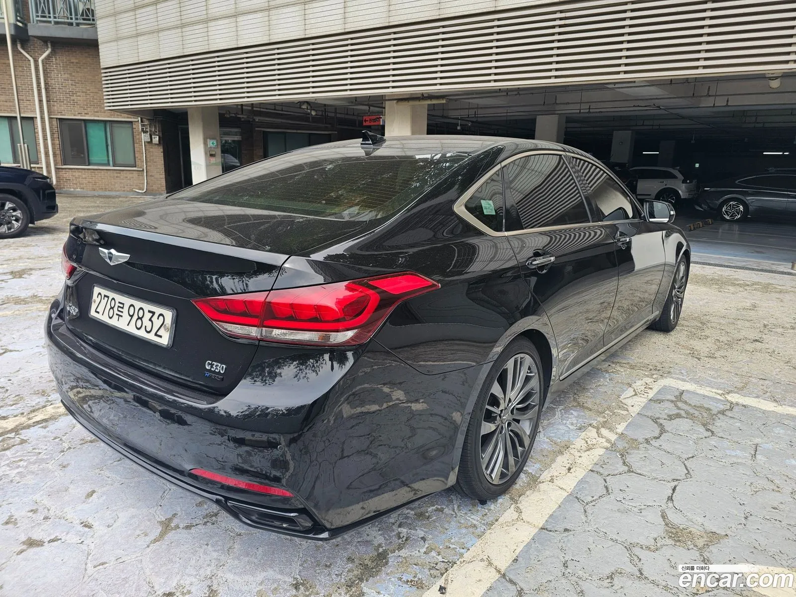 Hyundai Genesis DH