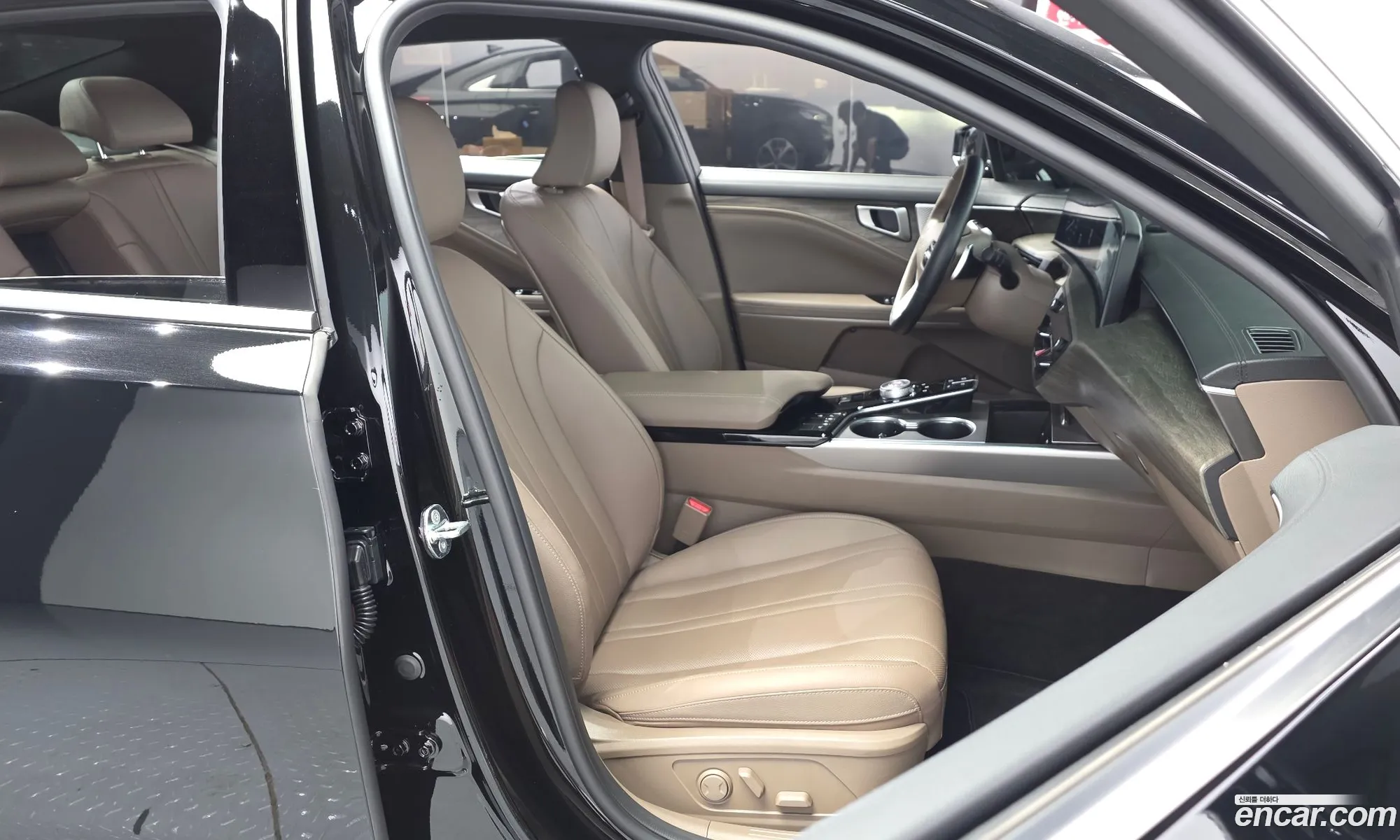 Kia K8 Hybrid