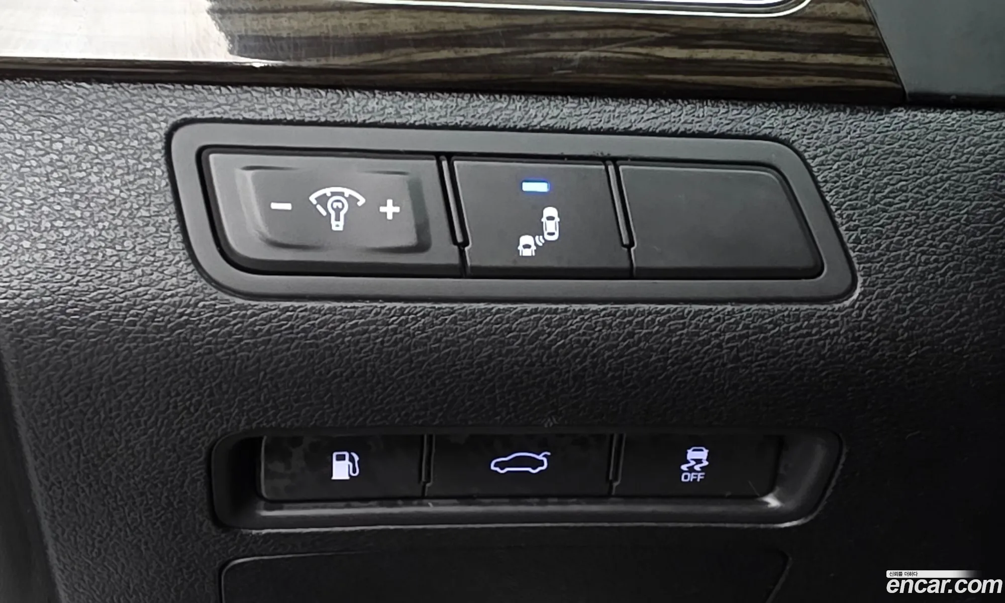 Hyundai LF Sonata 2016 KMHE341CBGA218288 — 12