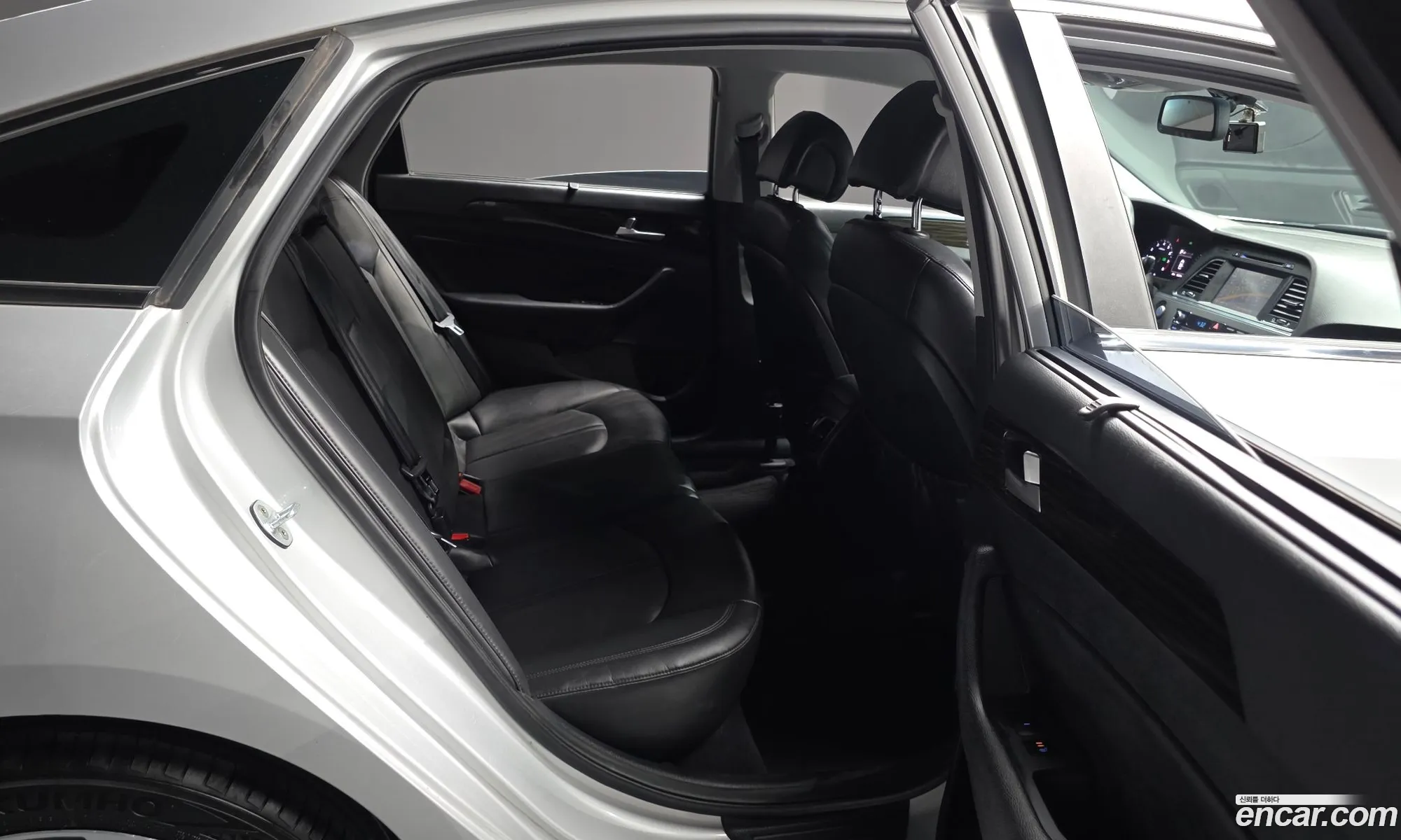 Hyundai LF Sonata 2016 KMHE341CBGA218288 — 17