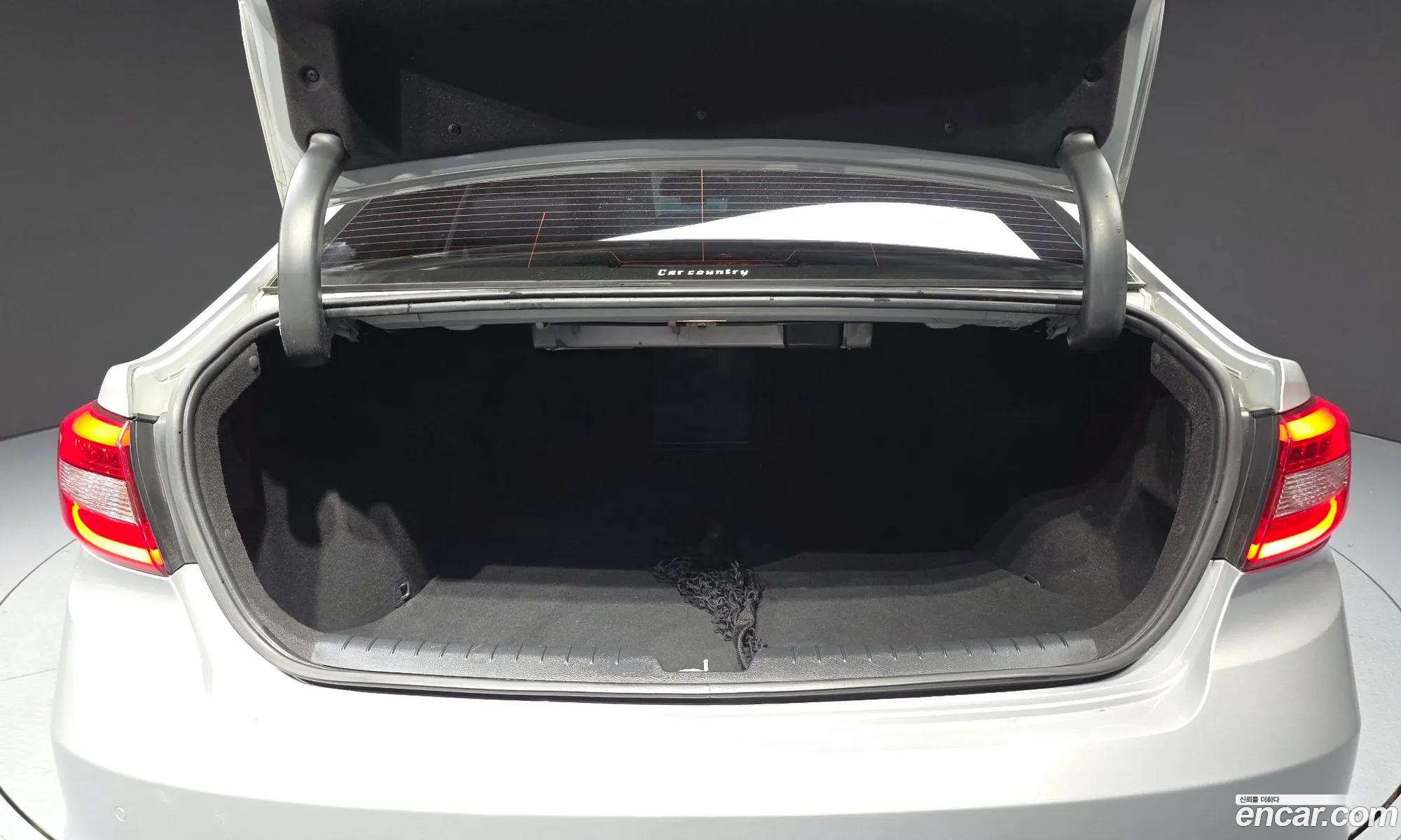 Hyundai LF Sonata 2016 KMHE341CBGA218288 — 5