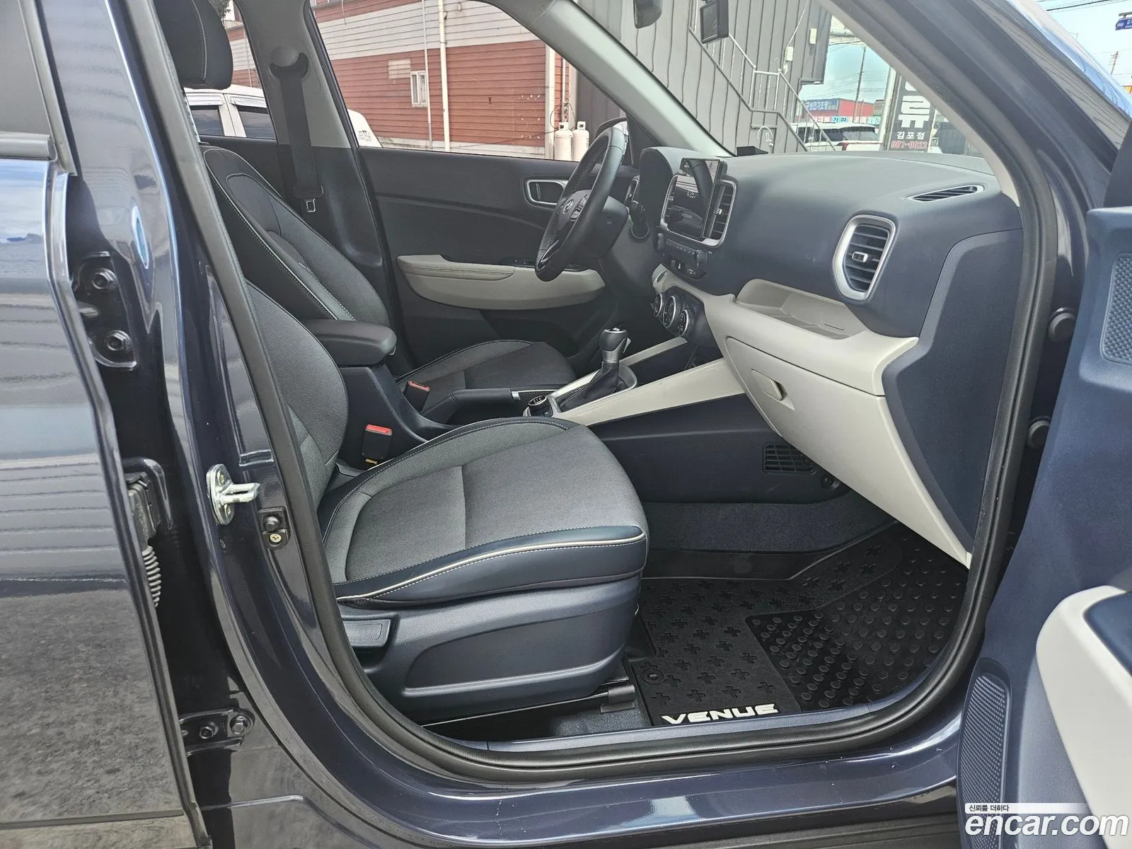 Hyundai Venue 2020 — 19