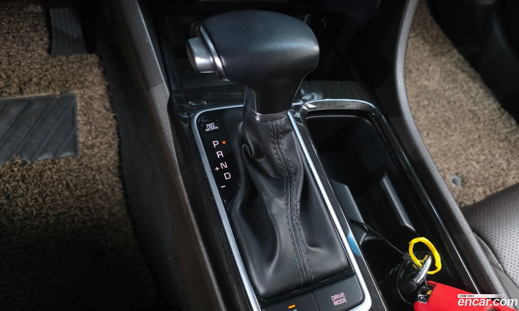 Kia K5 2018 KNAGU411BKA261268 — 32