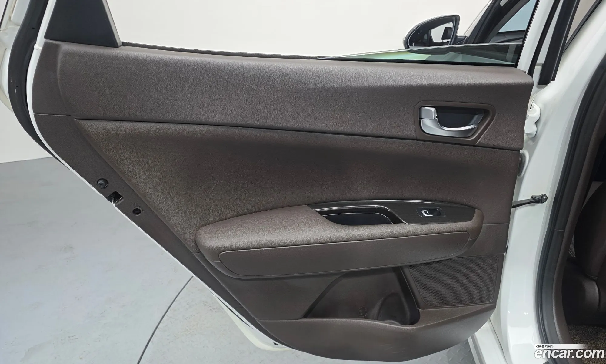 Kia K5 2018 KNAGU411BKA261268 — 31