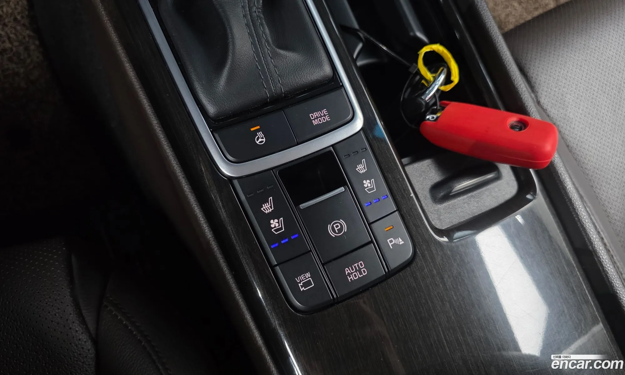 Kia K5 2018 KNAGU411BKA261268 — 3