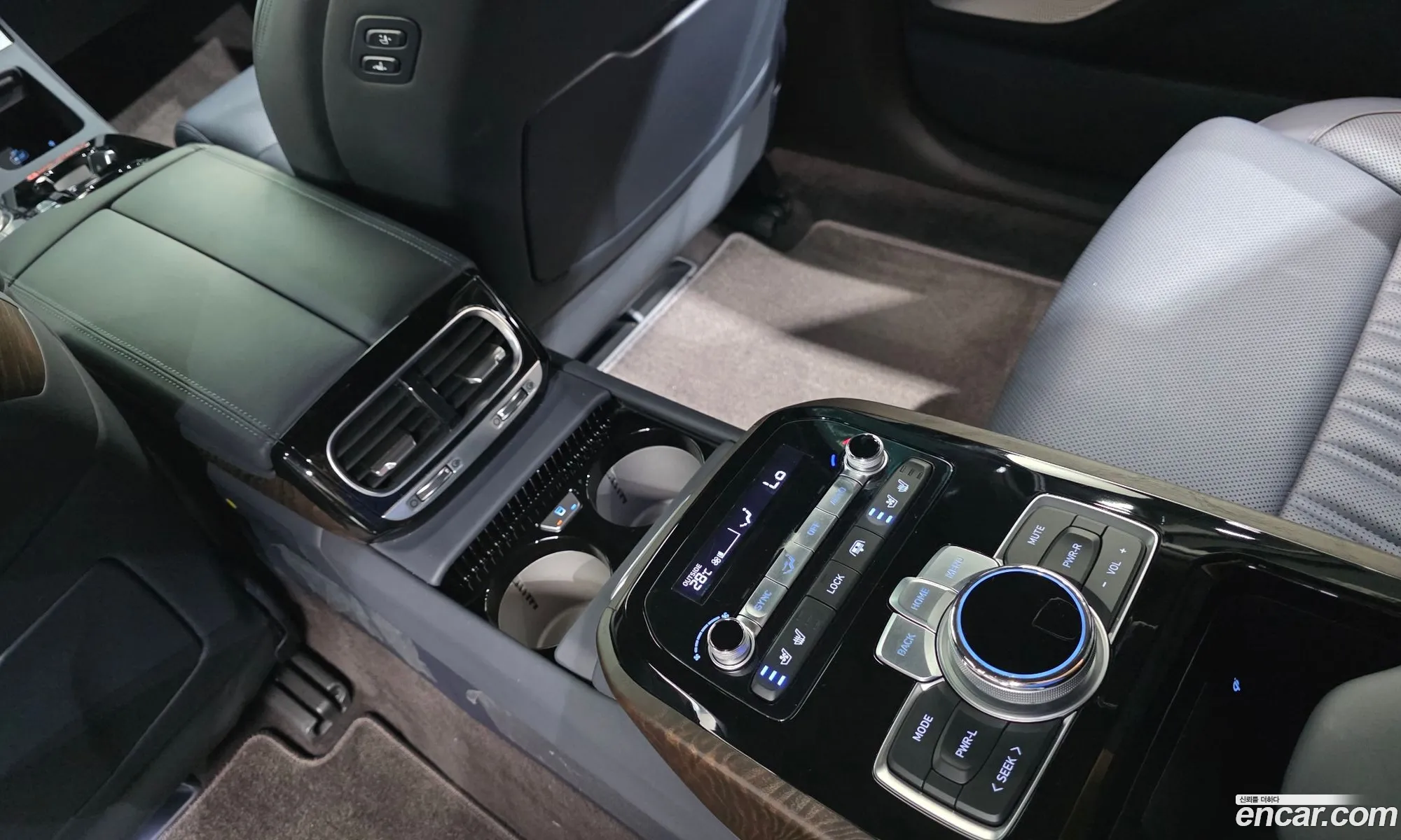 Genesis G90 2019 — 10
