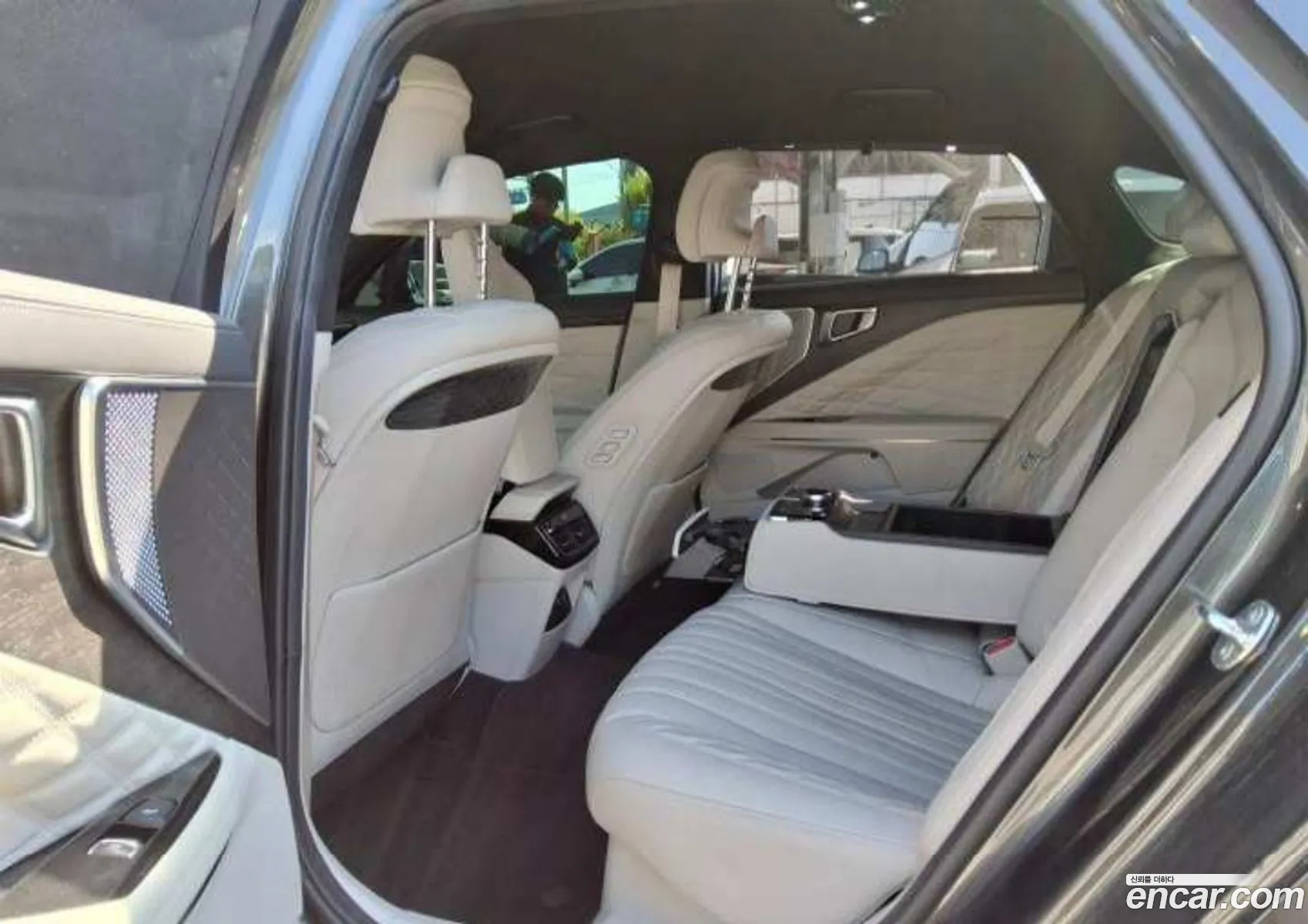 Kia K8 Hybrid 2023 — 2