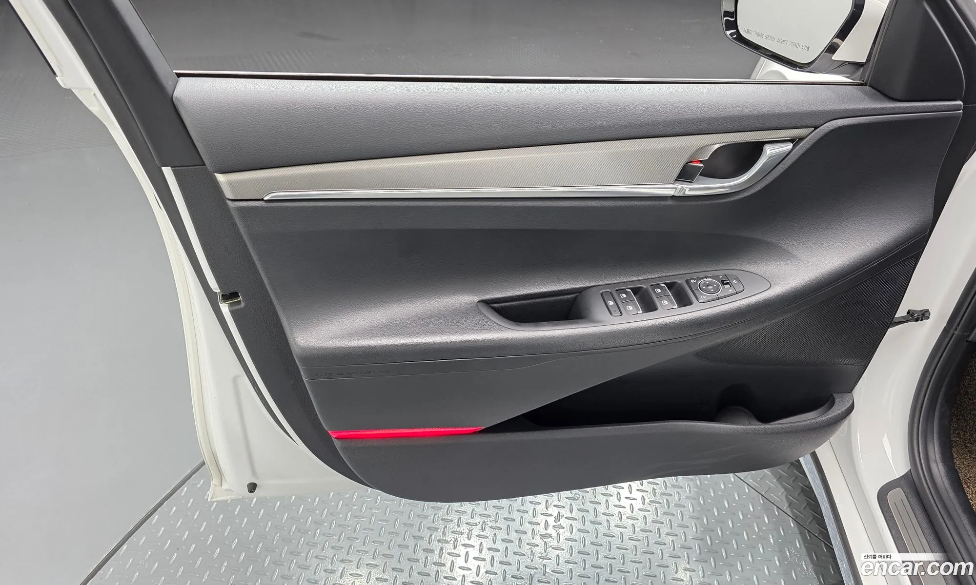 Hyundai Grandeur IG 2020 — 33