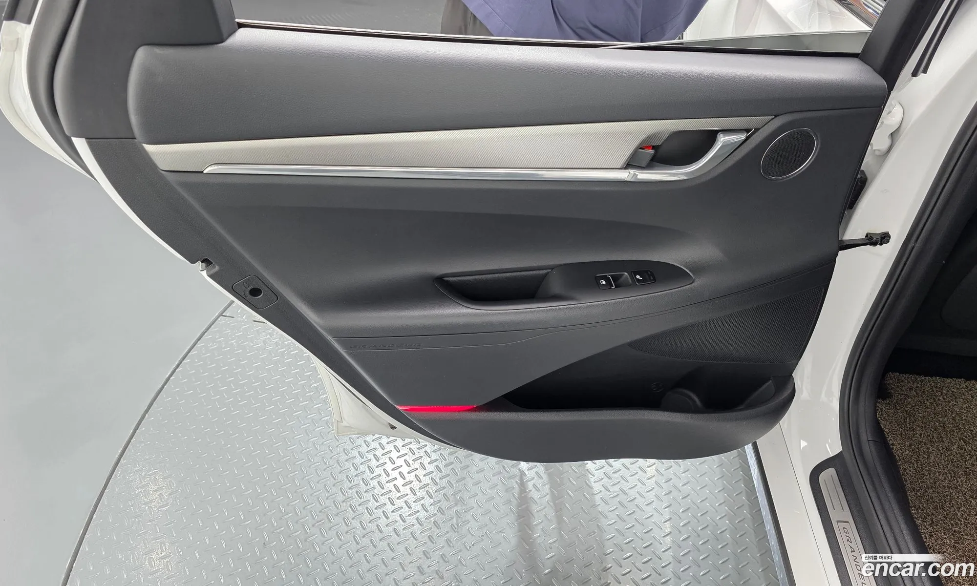 Hyundai Grandeur IG 2020 — 29