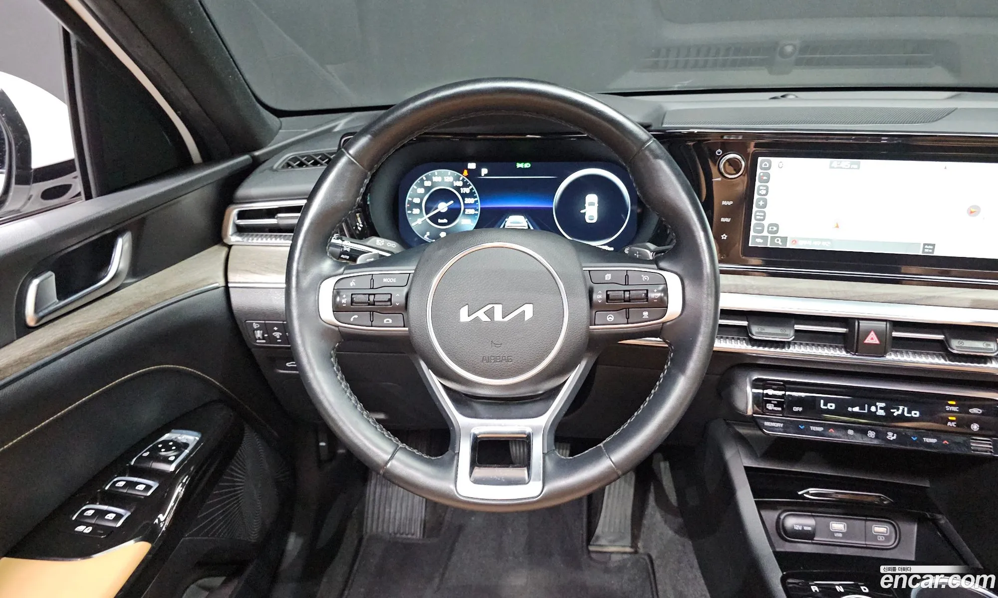 Kia K5 2023 — 19