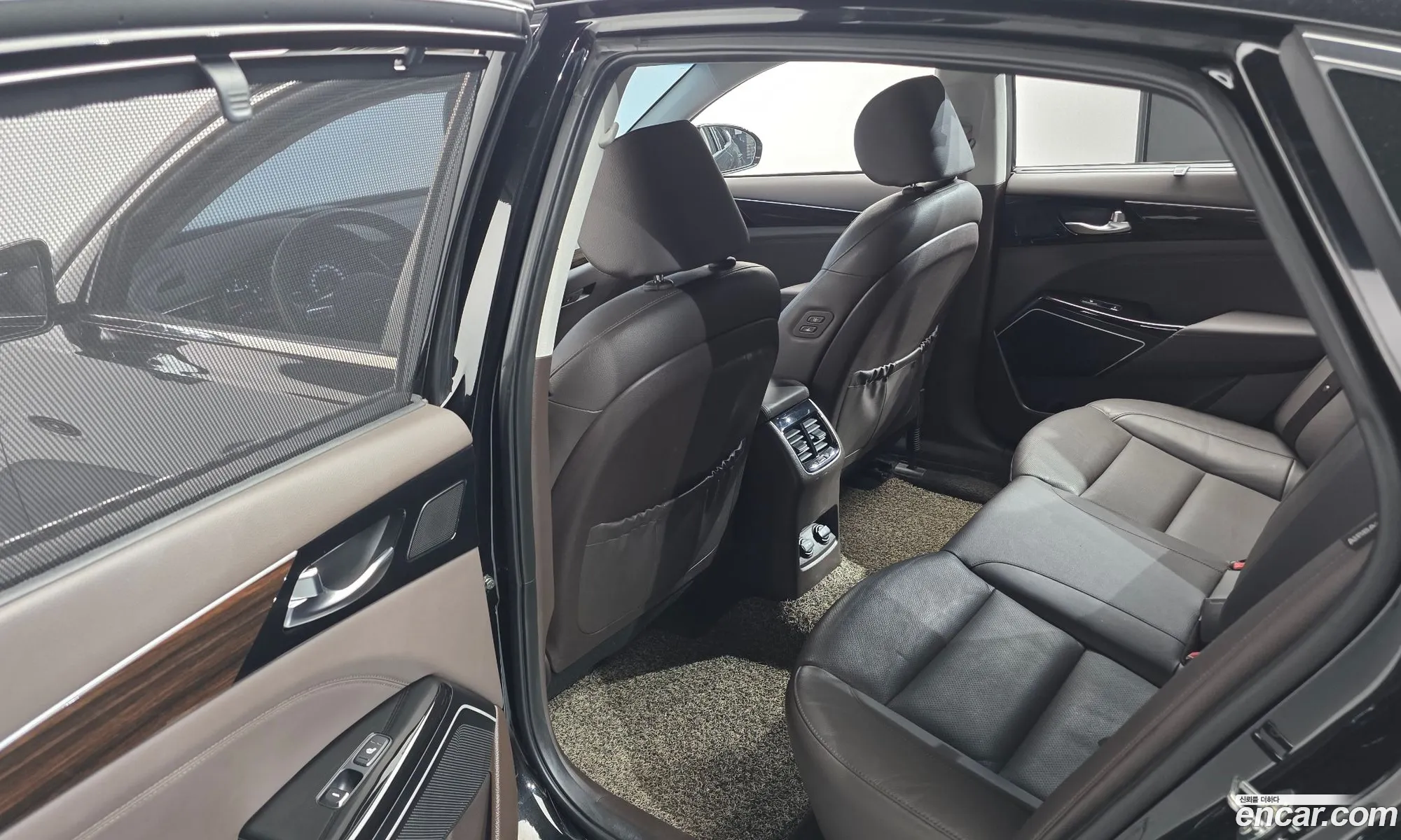 Kia K7 2018 KNALB416BJA125812 — 2