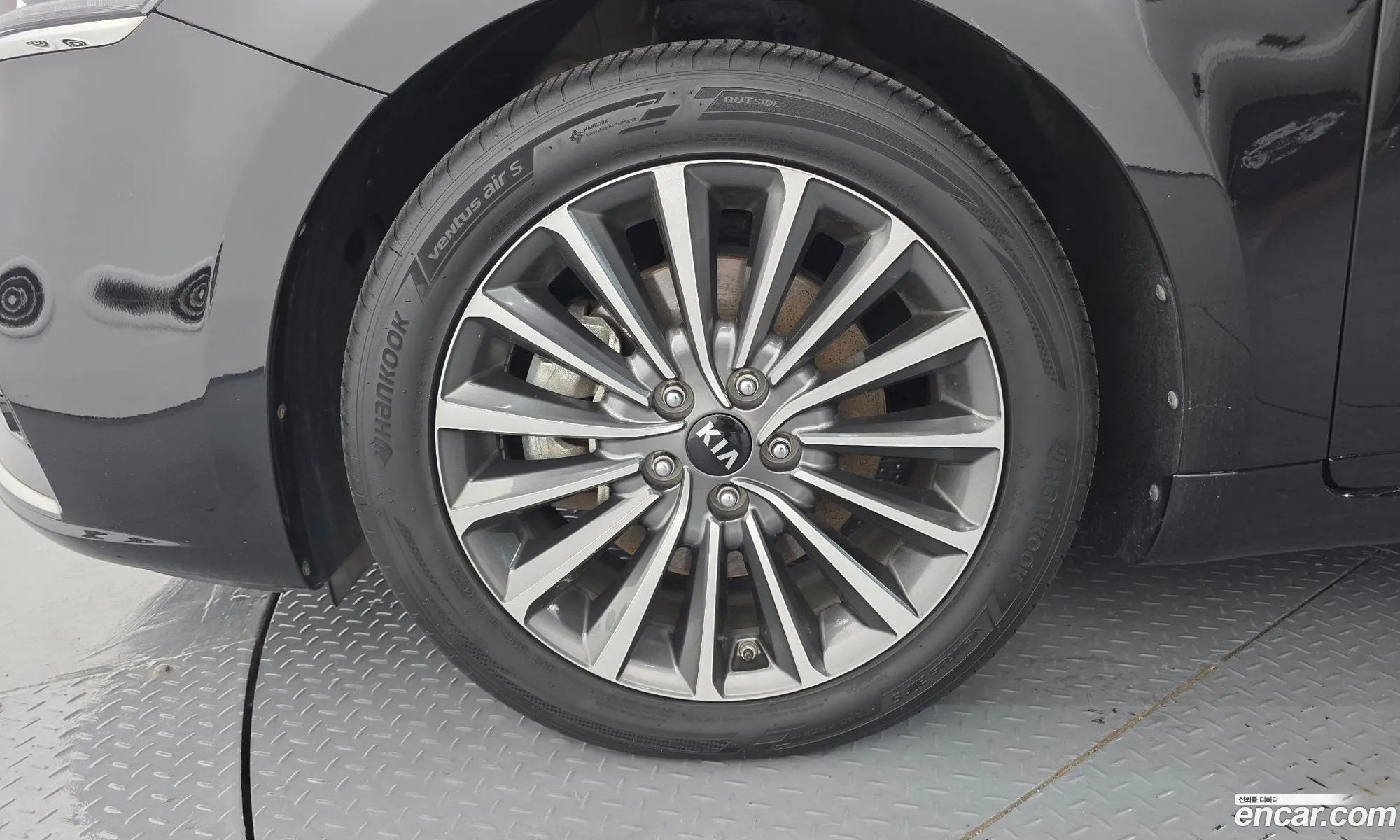 Kia K7 2018 KNALB416BJA125812 — 19