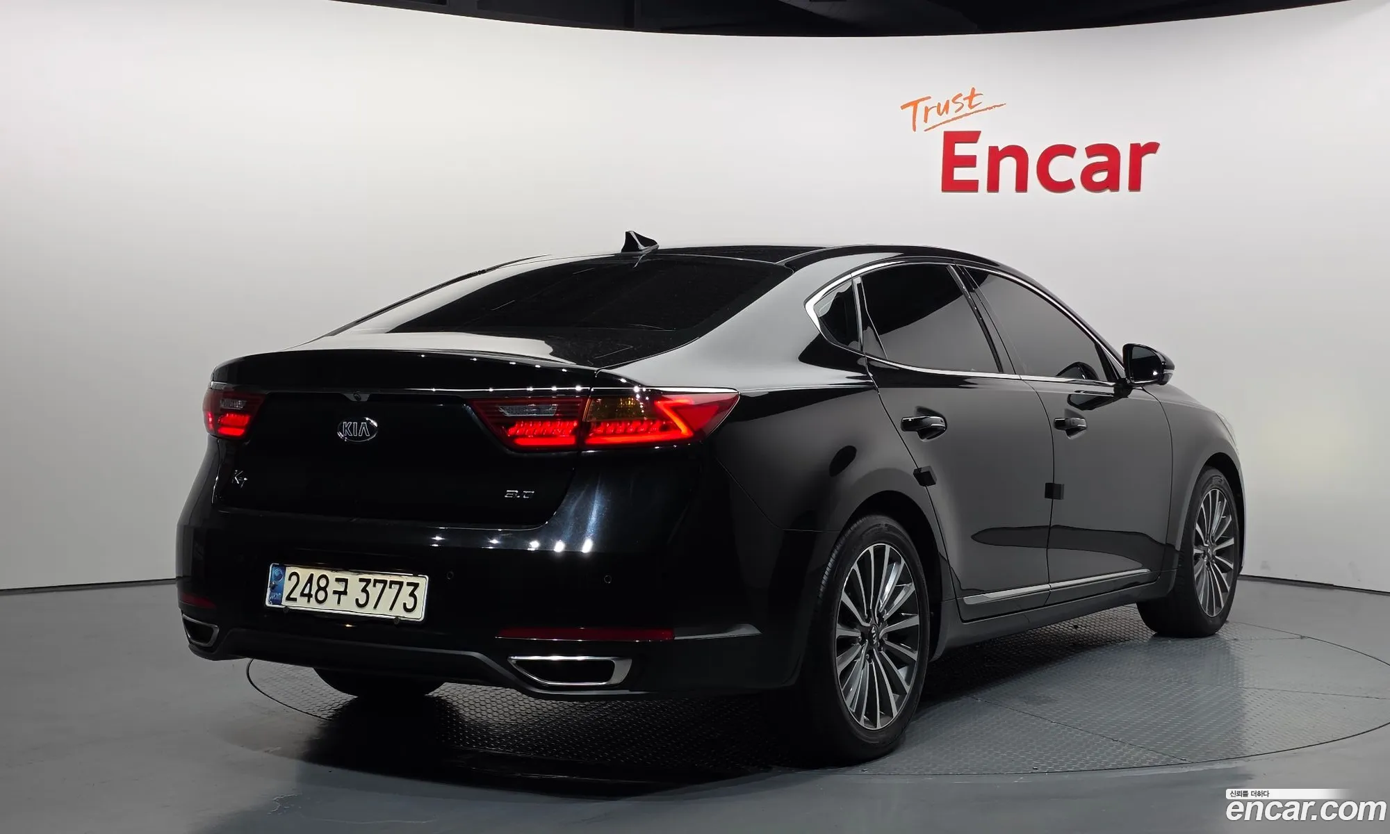 Kia K7 2018 KNALB416BJA125812 — 17