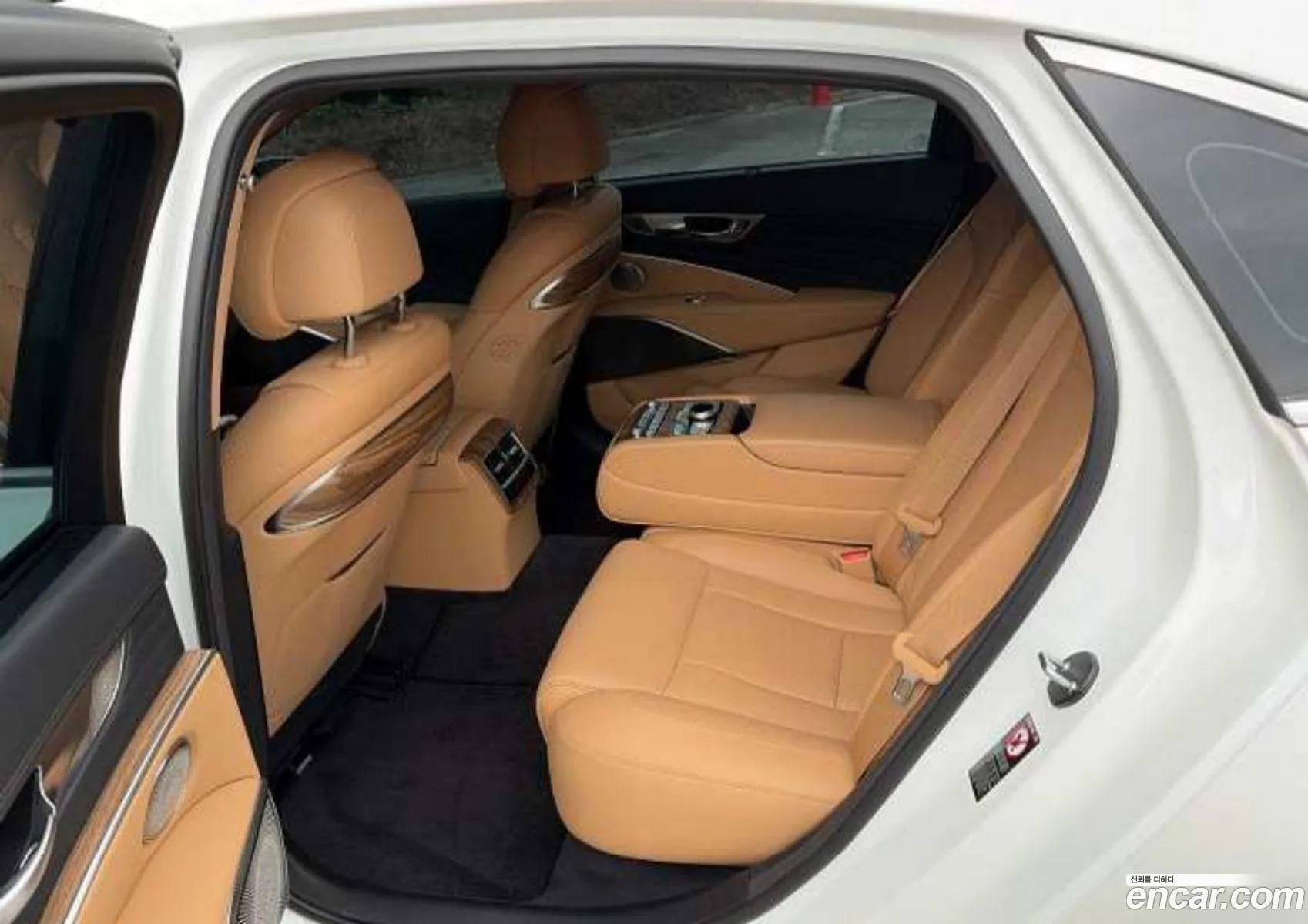 Kia K9 2022 — 7