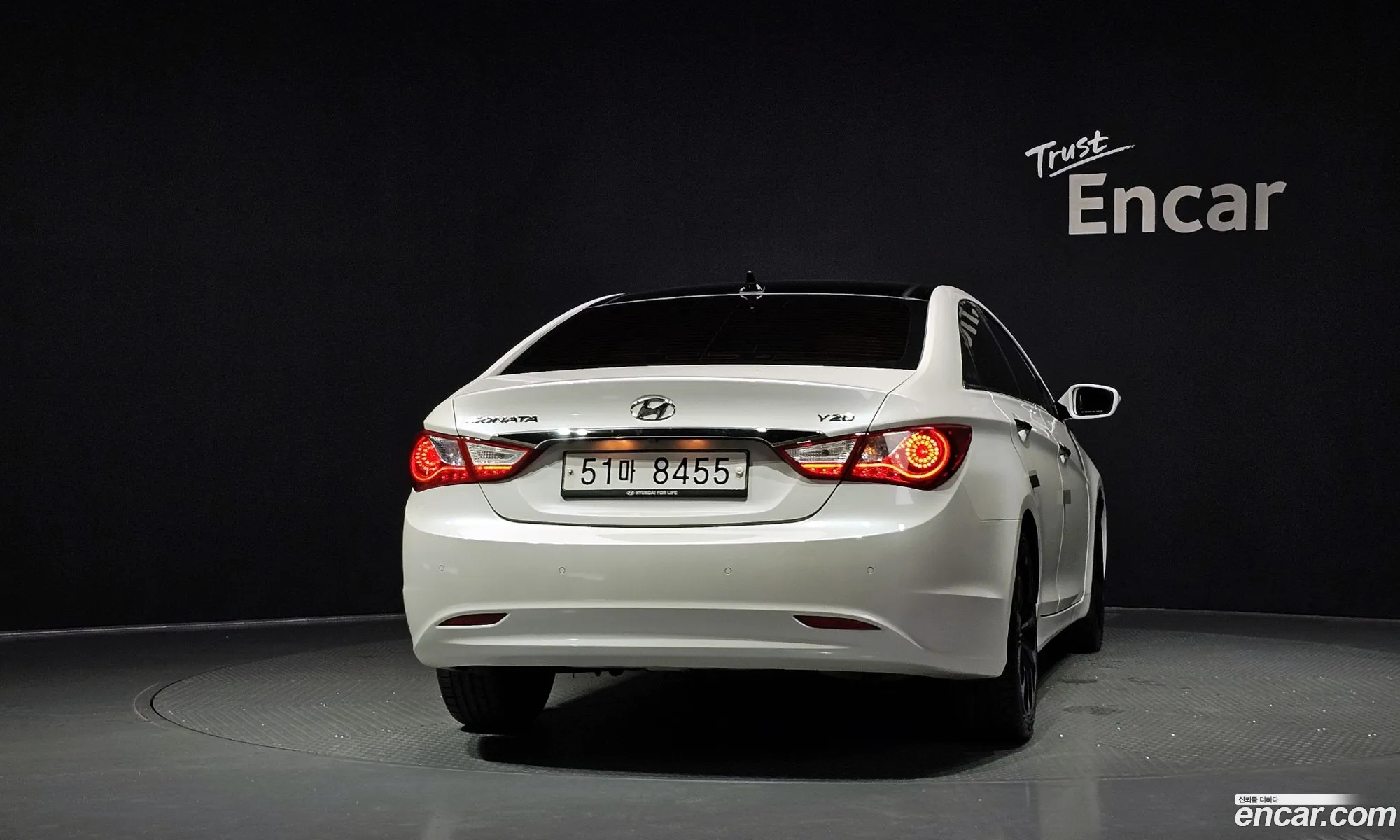 Hyundai YF Sonata 2009 — 20