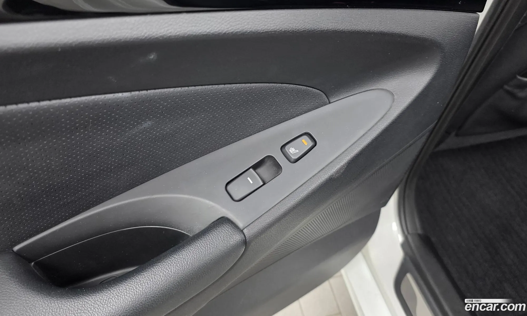 Hyundai YF Sonata 2009 — 14