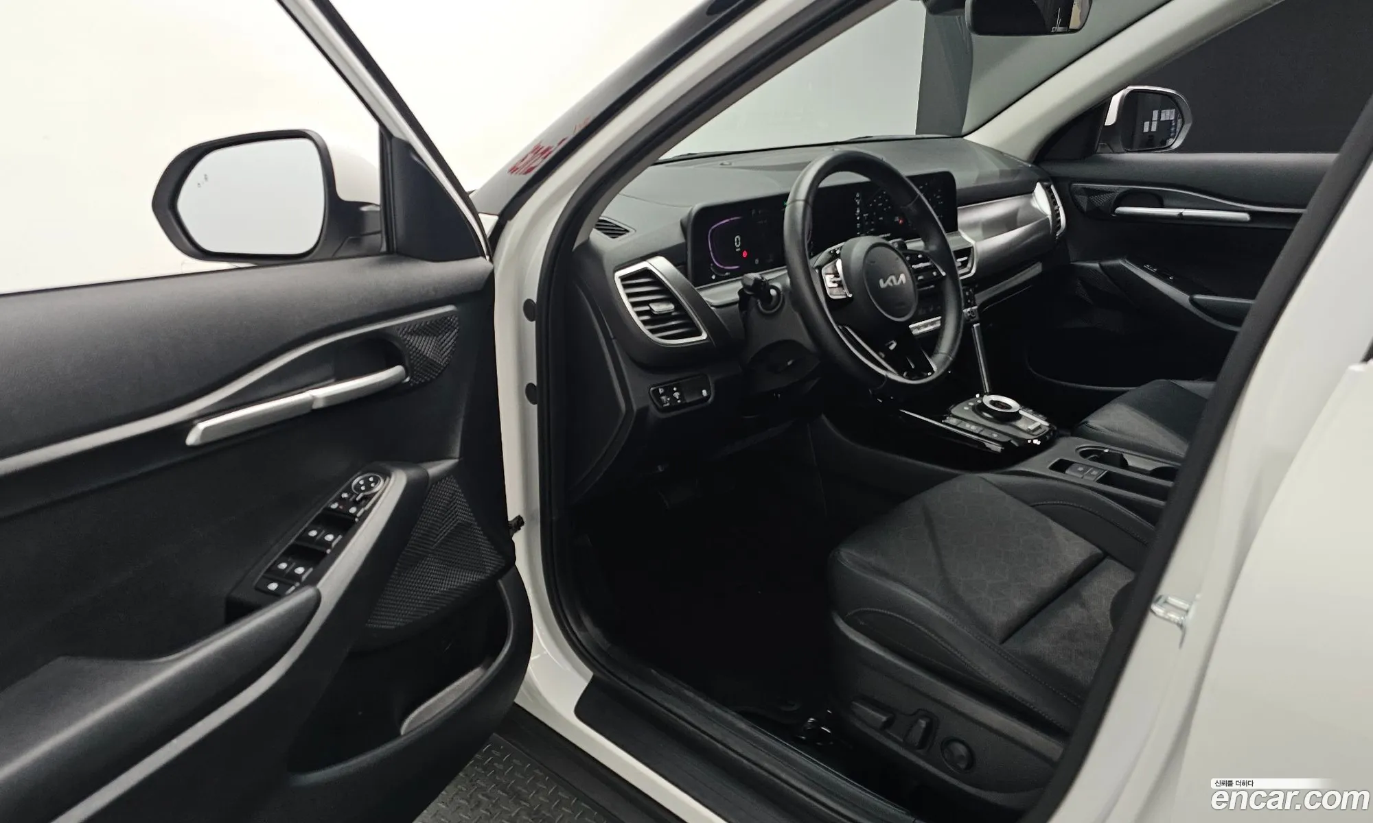 Kia Seltos 2025 KNAER817BSK823075 — 3