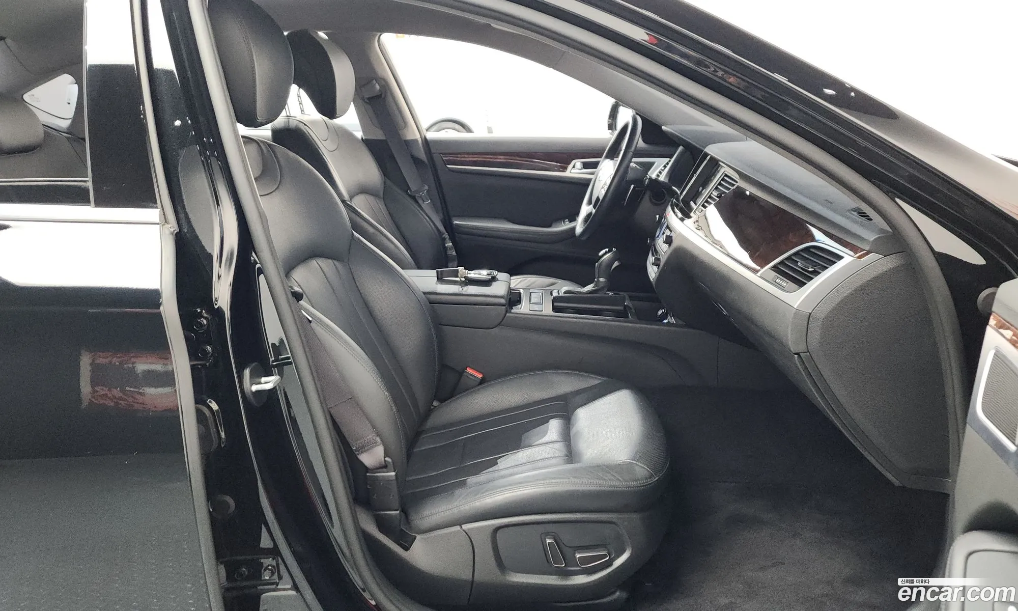 Hyundai Genesis DH