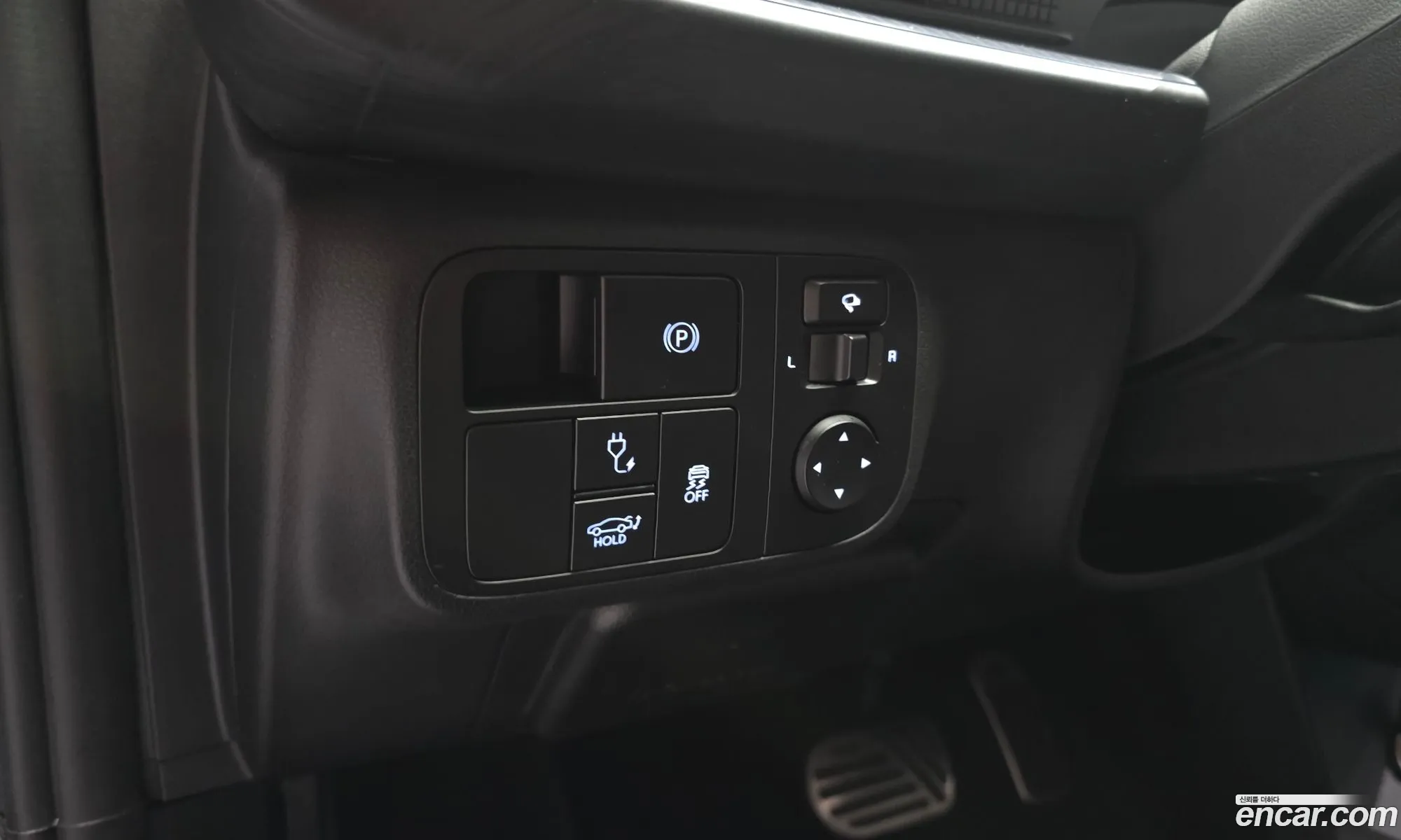 Hyundai Ioniq 6 2023 KMHM541CPPA052462 — 4