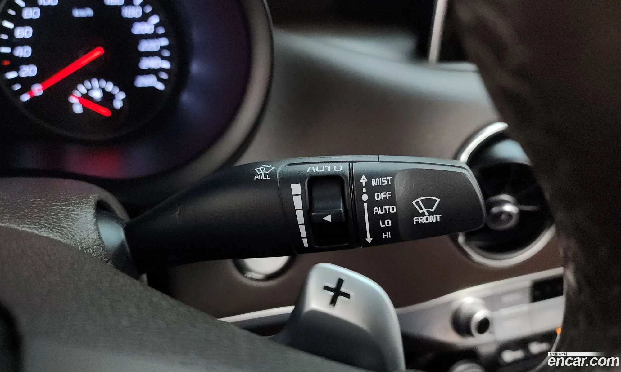 Kia Stinger 2017 KNAE351BDJS011640 — 16