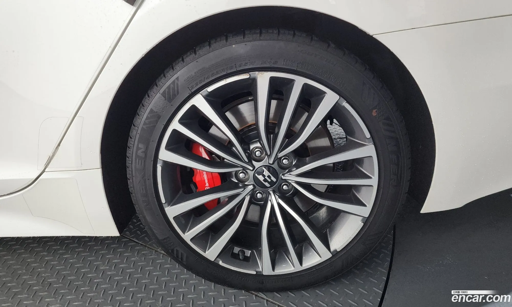 Kia Stinger 2017 KNAE351BDJS011640 — 9
