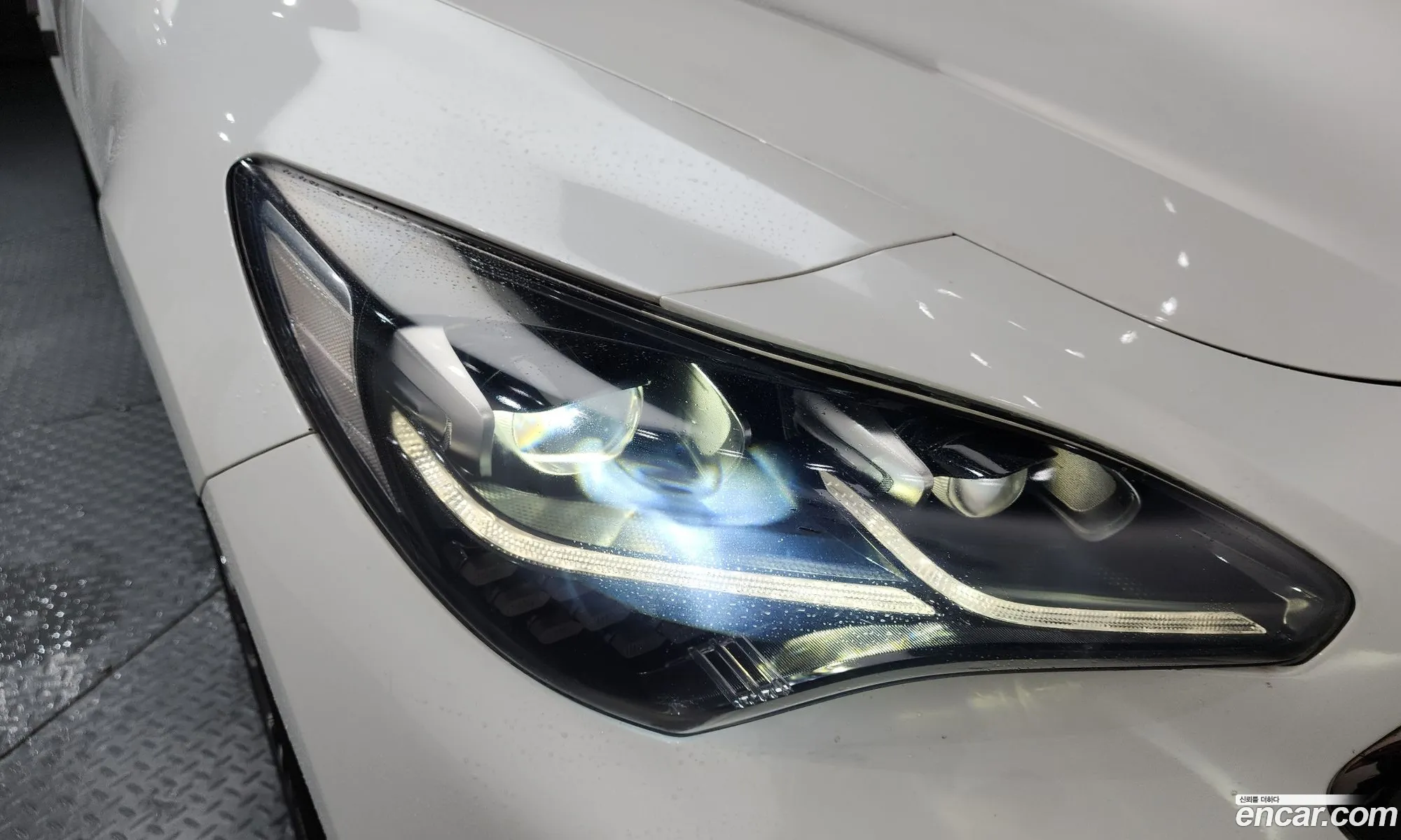 Kia Stinger 2017 KNAE351BDJS011640 — 14