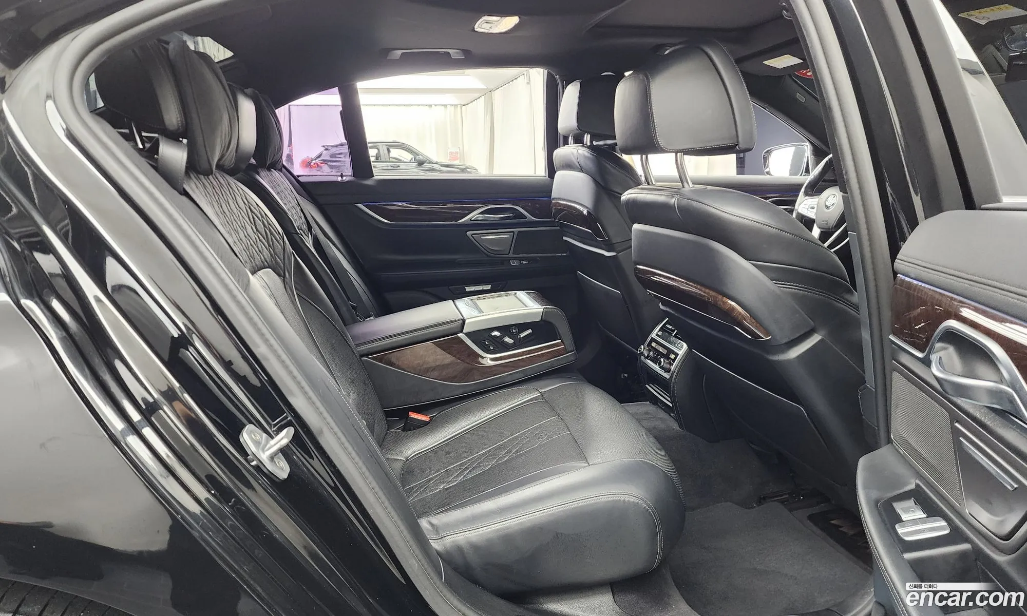 BMW 7 Series 2016 WBA7C4108GG525463 — 6