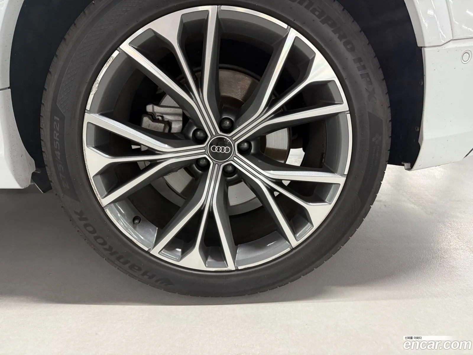 Audi Q8 2021 — 10