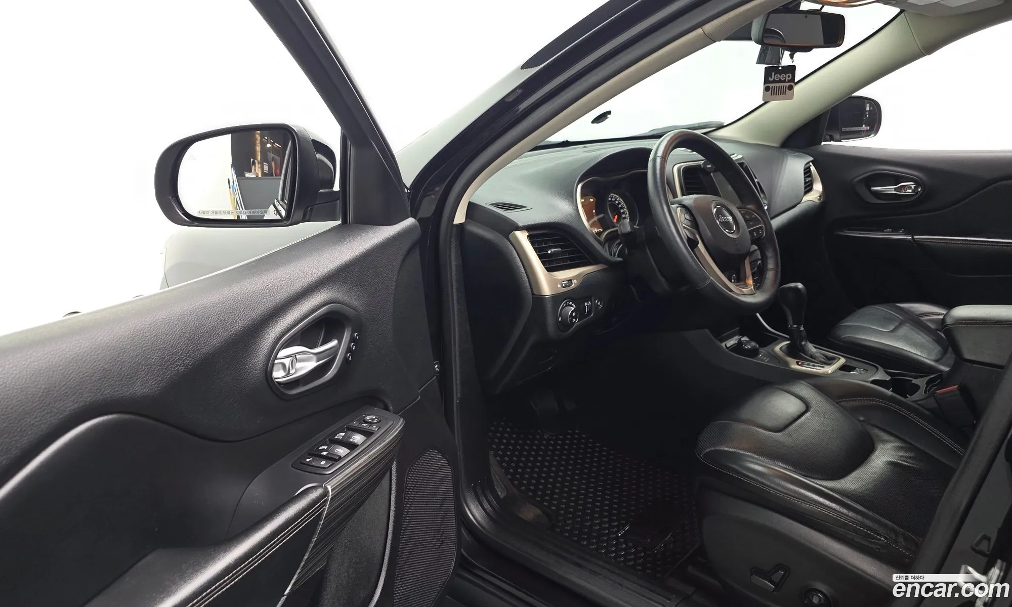 Jeep Cherokee 2015 1C4PJMDY4FW600884 — 3