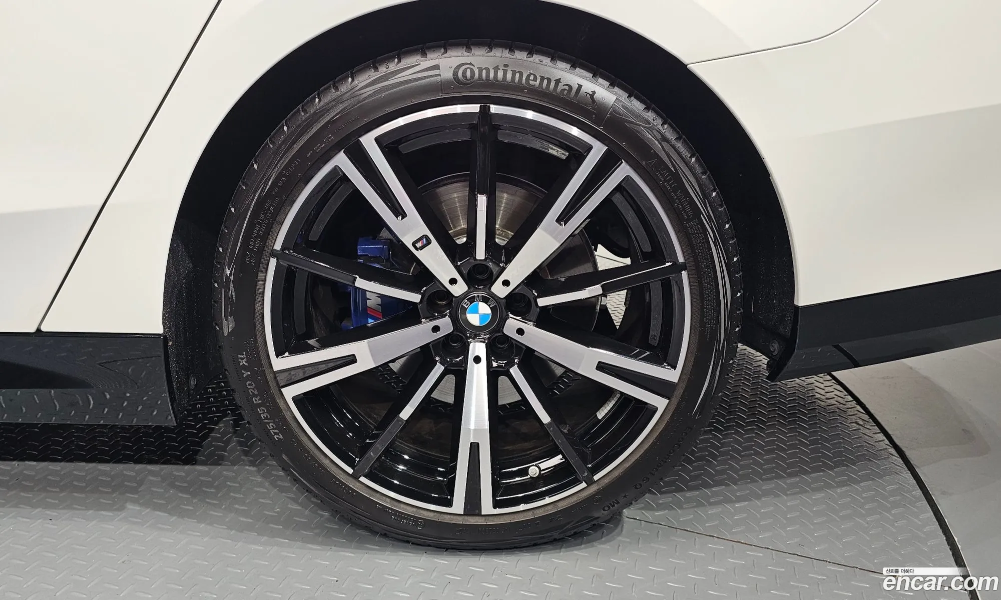 BMW 5 Series 2024 — 27