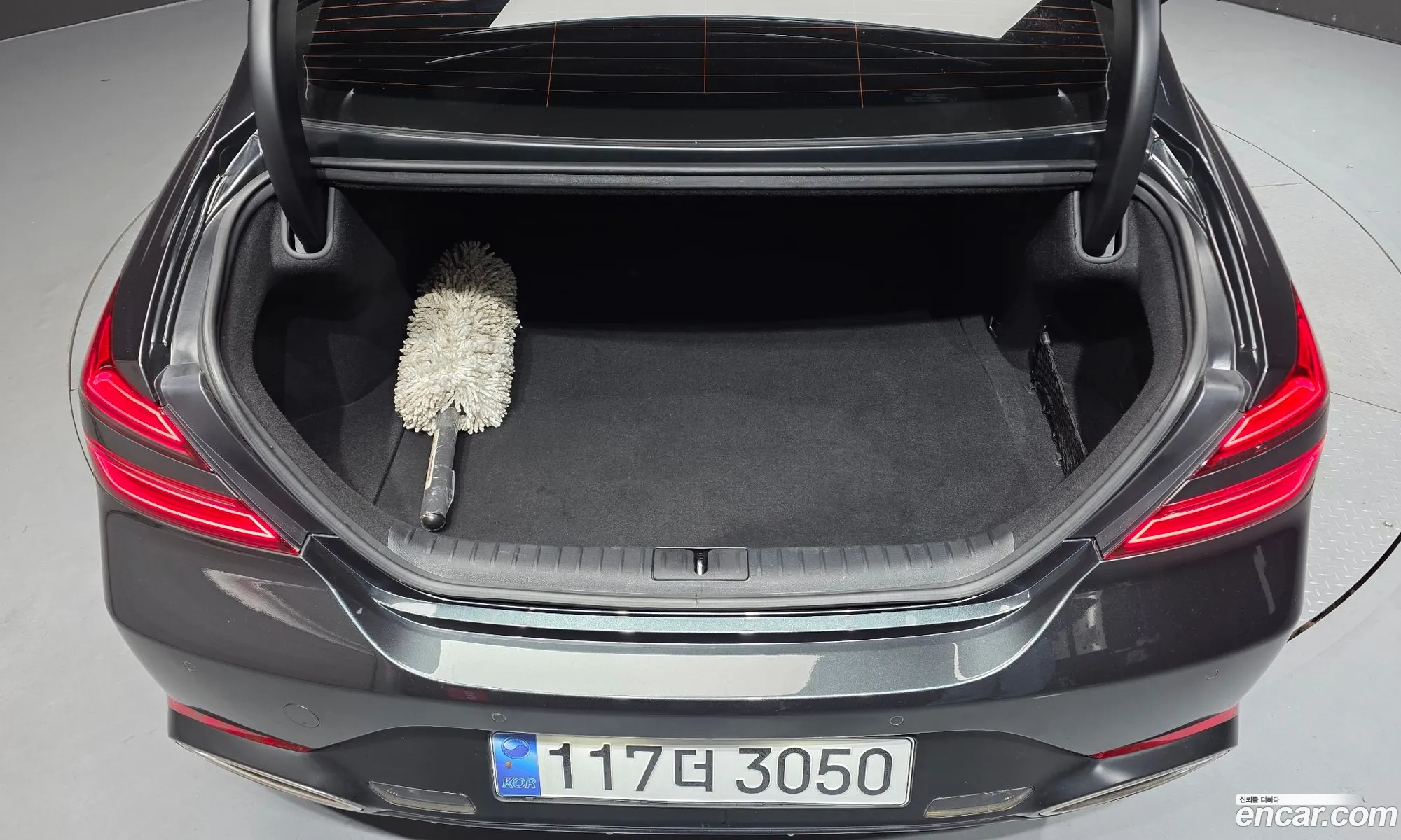 Genesis G70 2021 KMTG641EBMU090492 — 24