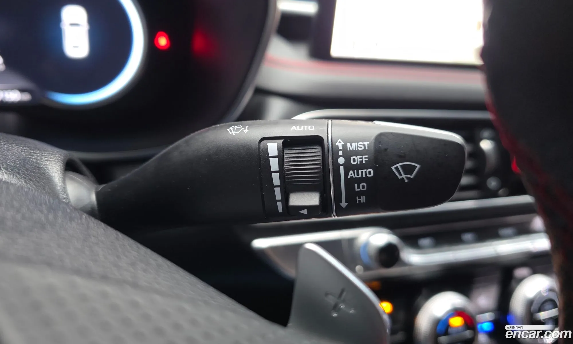 Genesis G70 2021 KMTG641EBMU090492 — 2