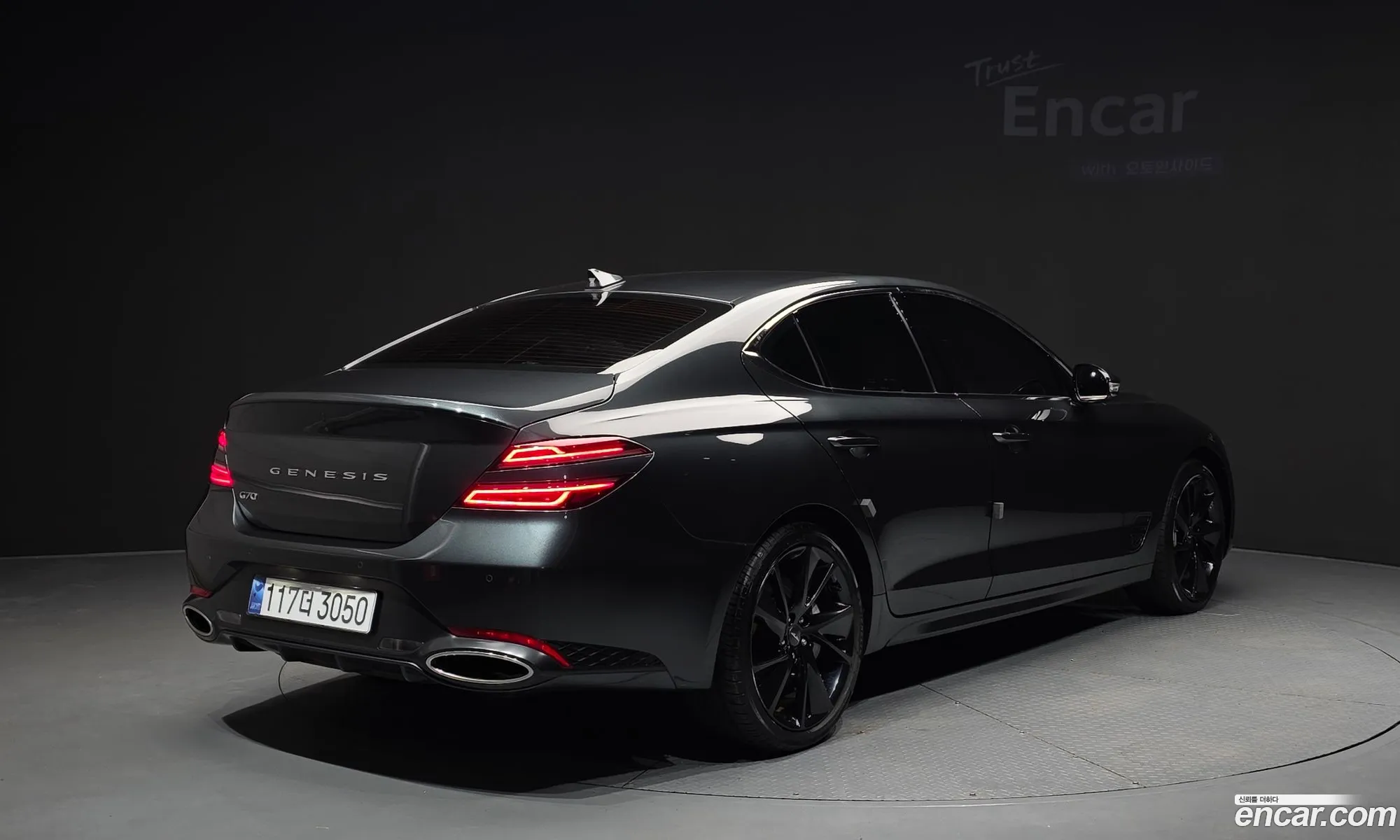 Genesis G70 2021 KMTG641EBMU090492 — 5